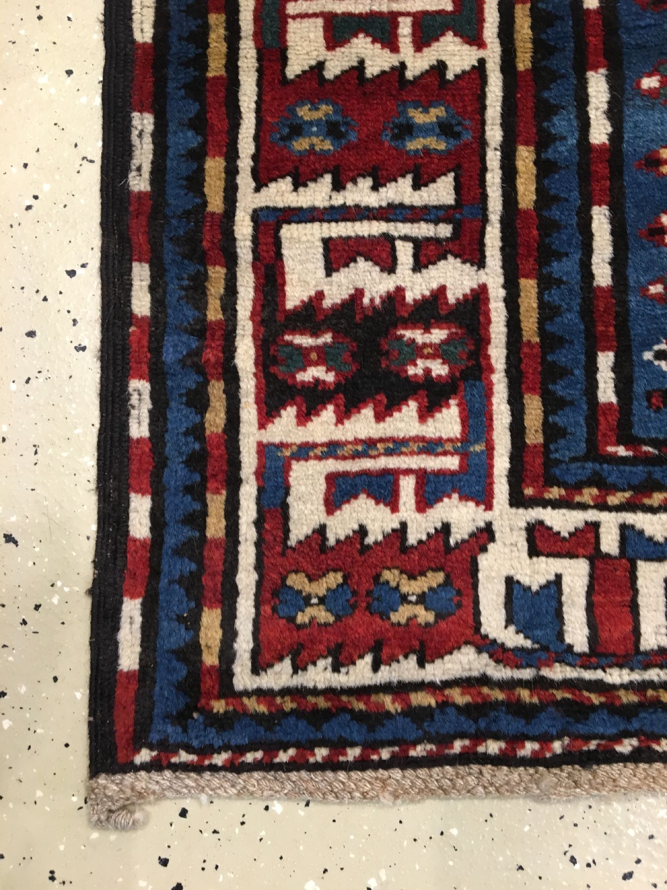 Detail f: Chondzoresk Kasak antik (Wolkenband Kasak), Südkaukasus, 19.Jhd., Wolle geknüpft auf Wolle. Wolkenband Kasak mit drei vollständige Medaillons auf ...