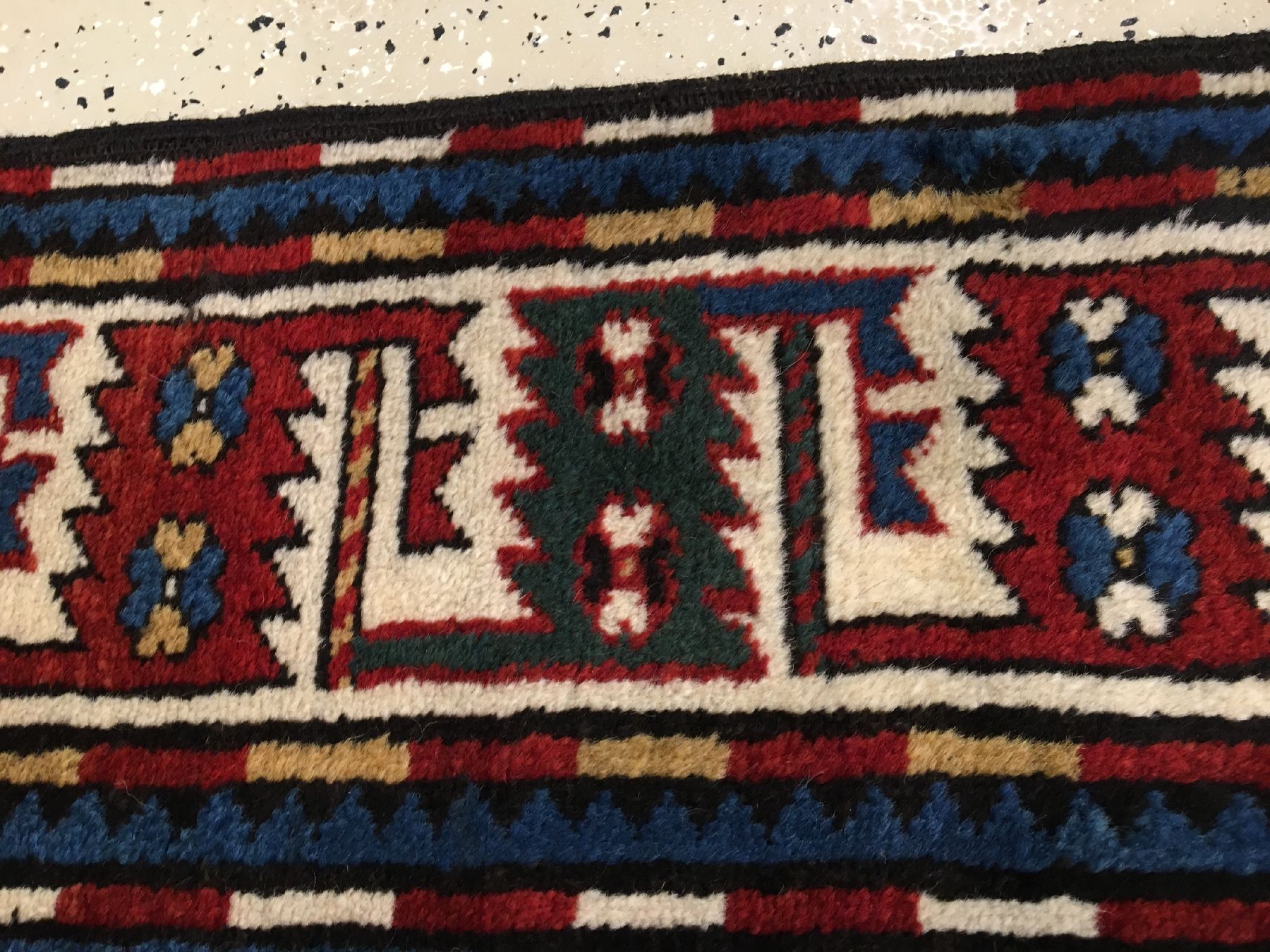 Detail h: Chondzoresk Kasak antik (Wolkenband Kasak), Südkaukasus, 19.Jhd., Wolle geknüpft auf Wolle. Wolkenband Kasak mit drei vollständige Medaillons auf ...