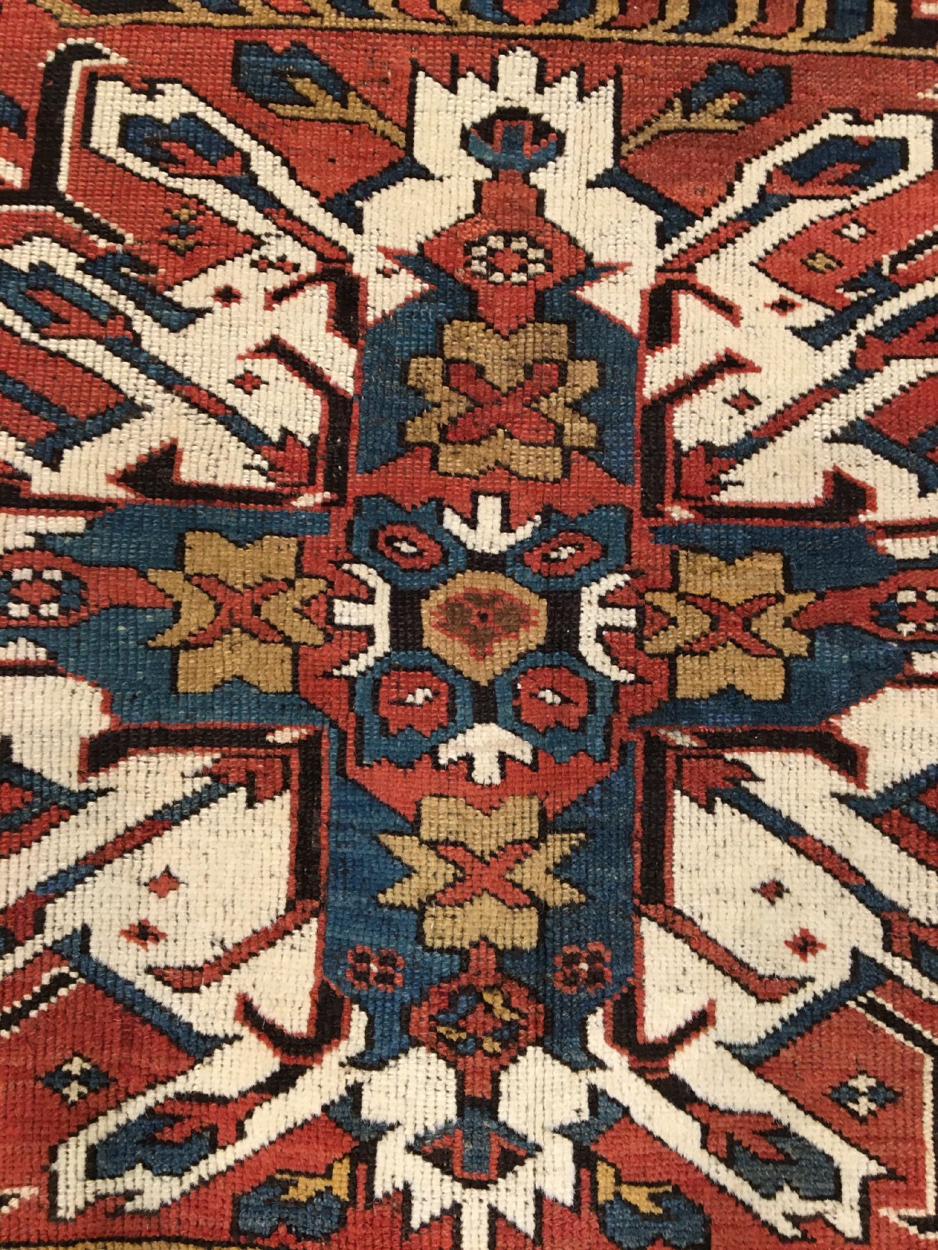 Detail c: Tschelaberd Kasak antik (Adler Kasak), Südkaukasus, 19.Jhd., Wolle geknüpft auf Wolle. Seltener Adler Kasak mit einen Adler-Gül und zwei ...