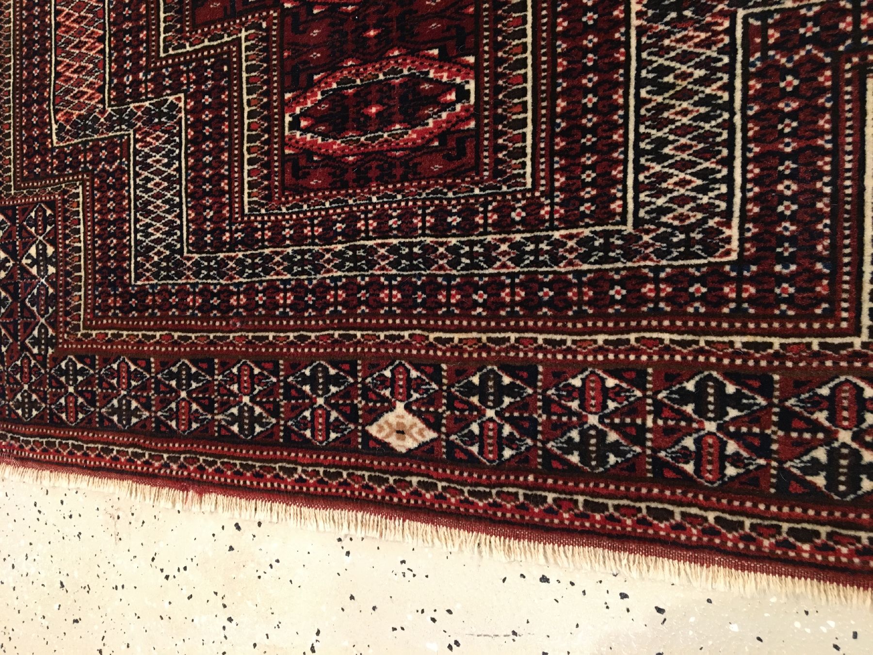 Detail d: Göklan "Gebetsteppich" alt, Nordostpersien, um 1920/1930, Wolle geknüpft auf Wolle. Kleiner Gebetsteppich der Turkmenen in Persienmit ...