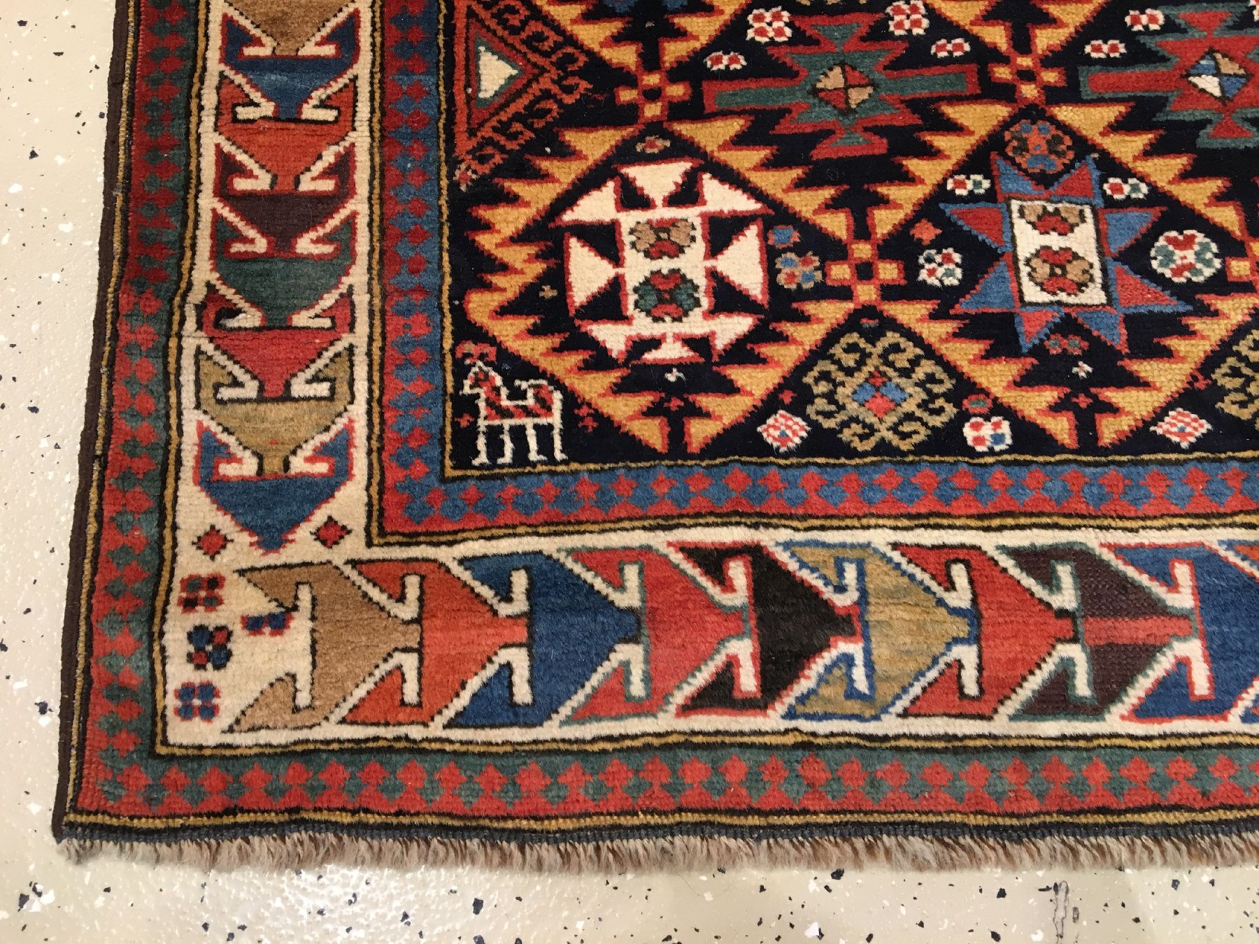 Detail f: Seltener feiner Akstafa "Gebetsteppich" antik, Südostkaukasus, 19.Jhd., Wolle geknüpft a uf Wolle. Qualitativ sehr hochwertiger Akstafa ...