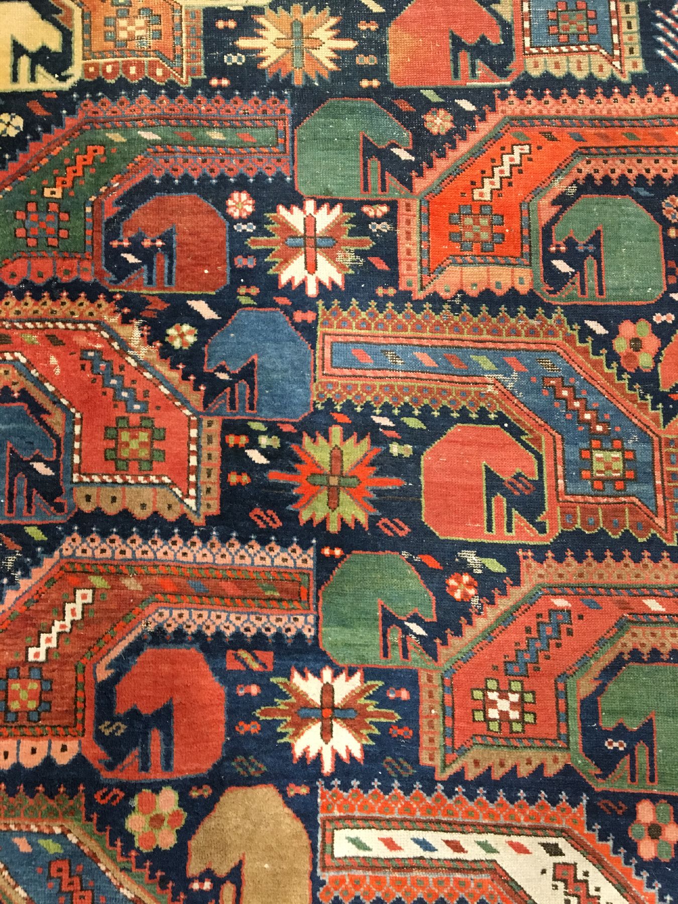 Detail c: Goradis antik, Südkaukasus Karabagh-Gebiet,Ende 19.Jhd., Wolle geknüpft auf Wolle. Seltener Goradis Kazak aus dem Karabagh-Gebietmit typischen ...
