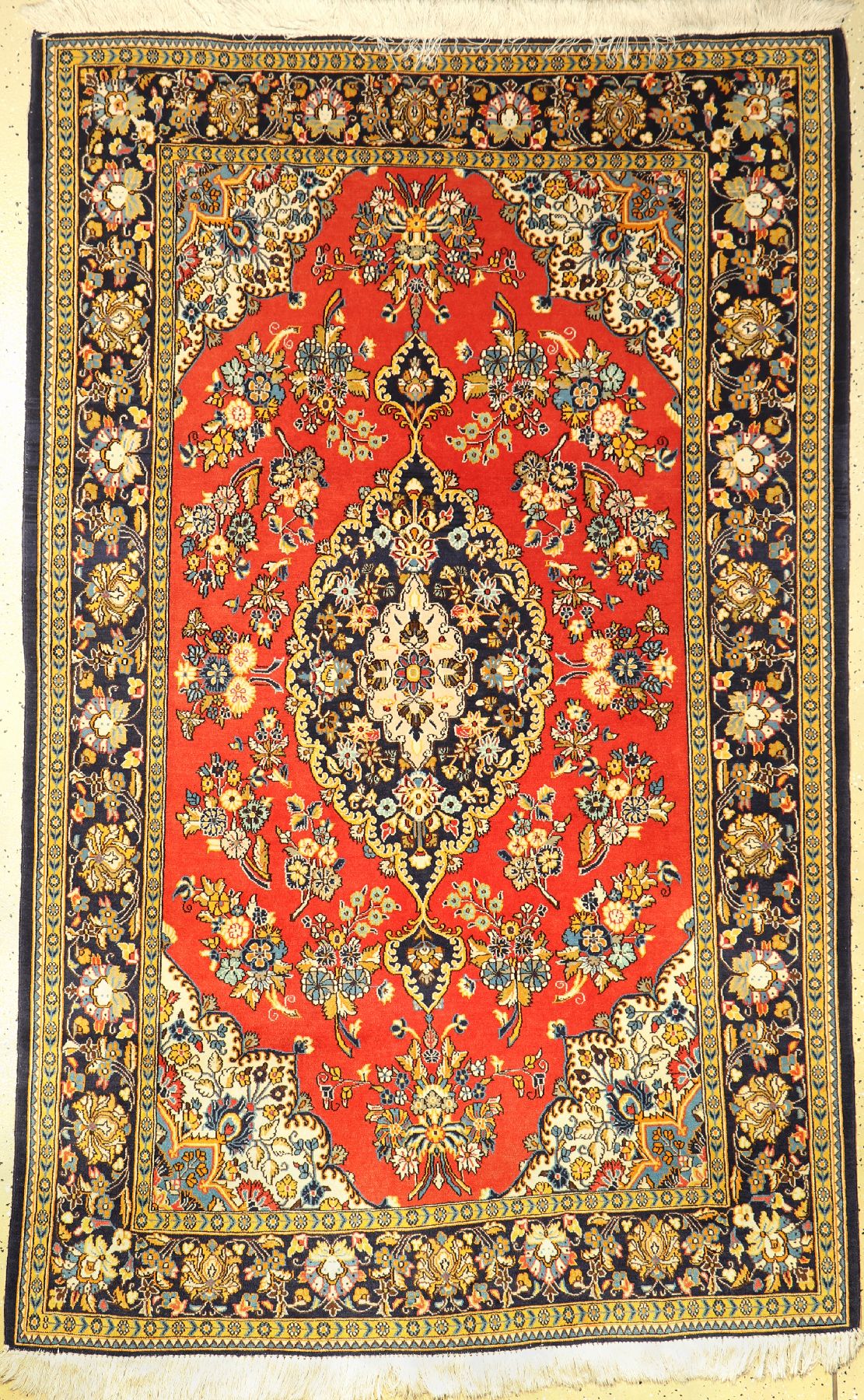 Ghom Kork, Persien, ca. 40 Jahre, Korkwollemit Seide, ca. 210 x 134 cm, EHZ: 2