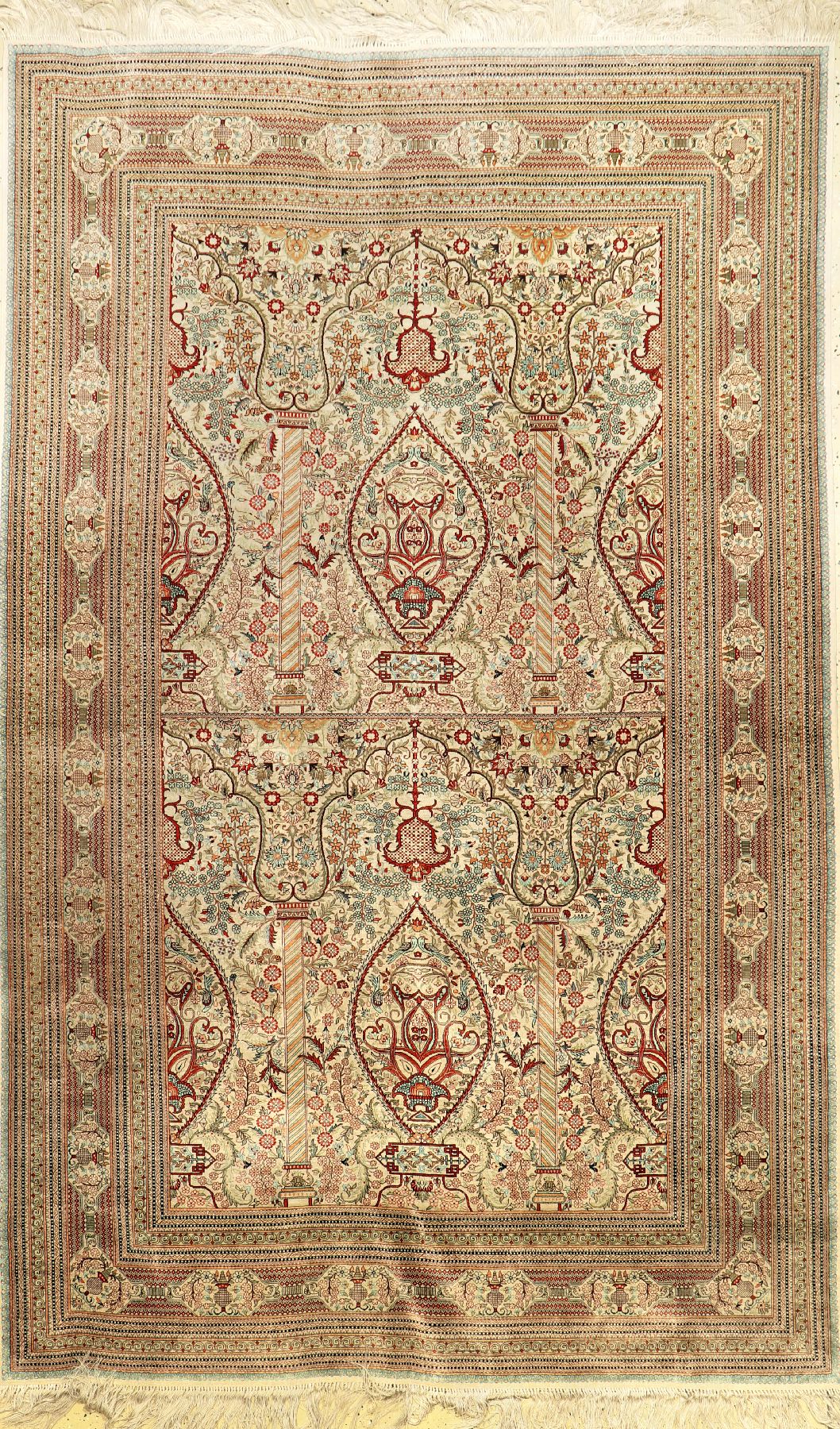 China Seide, ca. 40 Jahre, reine Naturseide, ca. 244 x 156 cm, EHZ: 2