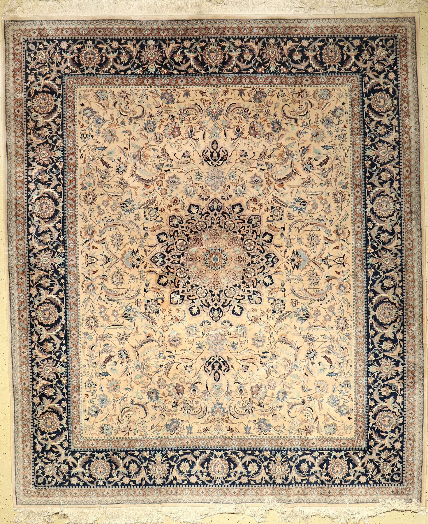 Nain, China, ca. 40 Jahre, Korkwolle, ca. 307 x 257 cm, EHZ: 2