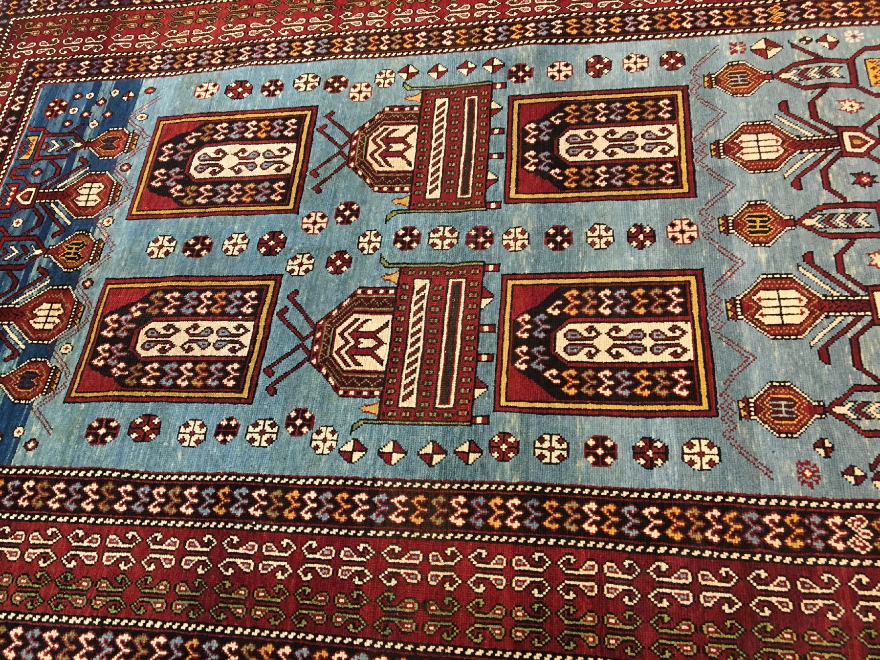 Detail b: Sehr feiner Marasali "Tachte" antik, Ostkaukasus Schirwan-Gebiet, 19.Jhd., Wolle geknüpft auf Wolle. Sehr fein geknüpfter Schirwan im ...