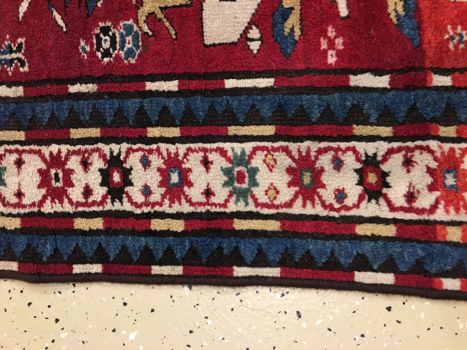 Detail h: Tschelaberd Kasak antik (Adler Kasak), Südkaukasus, um 1890, Wolle geknüpft auf Wolle. Drei und ein halbes Adler-Gül auf rotengrund mit ...