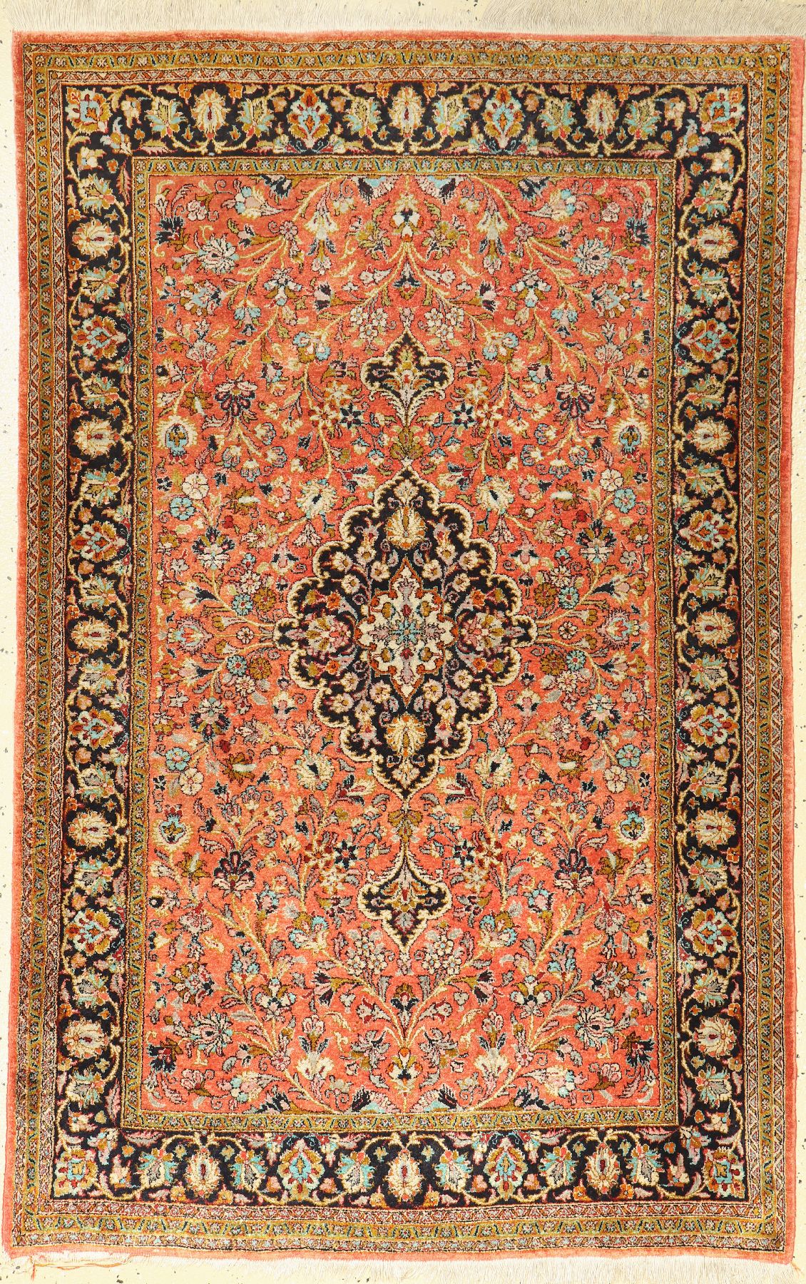 Ghom Seide, Persien, ca. 50 Jahre, reine Naturseide, ca. 168 x 106 cm, EHZ: 2-3