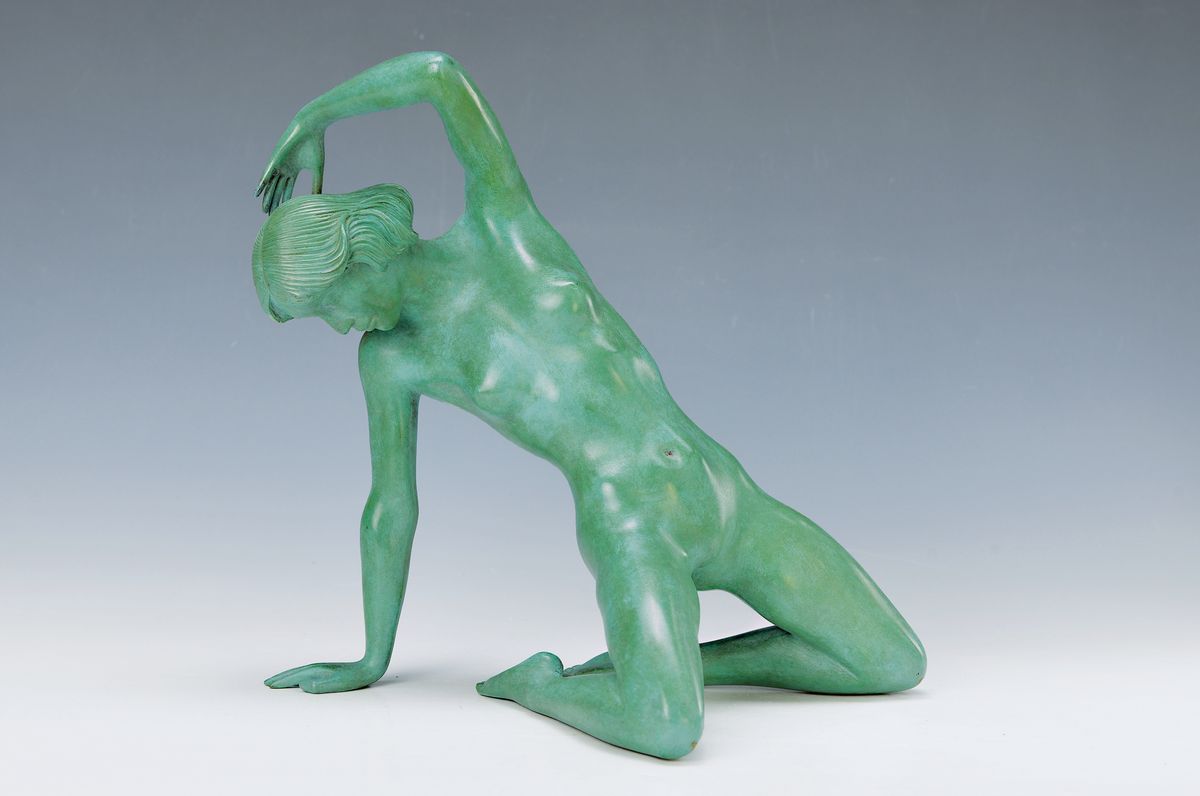 Arno Breker, 1900 Elberfeld - 1991 Düsseldorf, Grazie, Bronze grün patiniert, von 1979, Gießerstempel venturi arte, num. 263/300 und signiert, ...