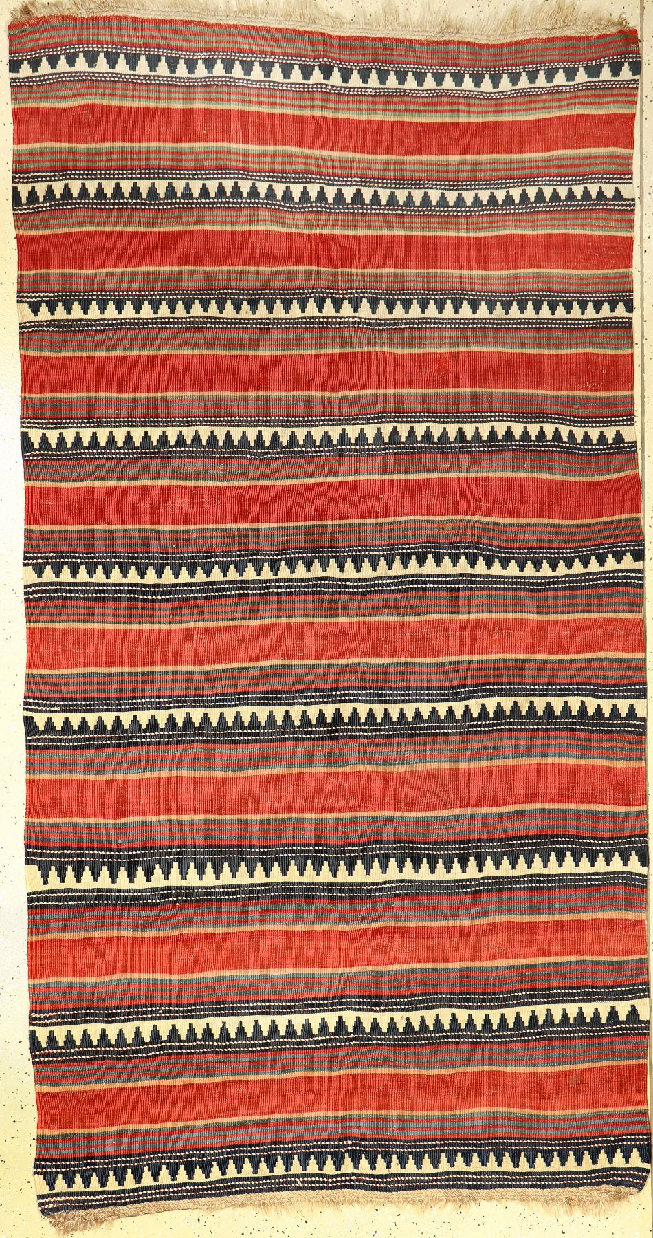 Shirwan Kelim, Russland, um 1910, Wolle aufWolle, ca. 244 x 131 cm, EHZ: 2