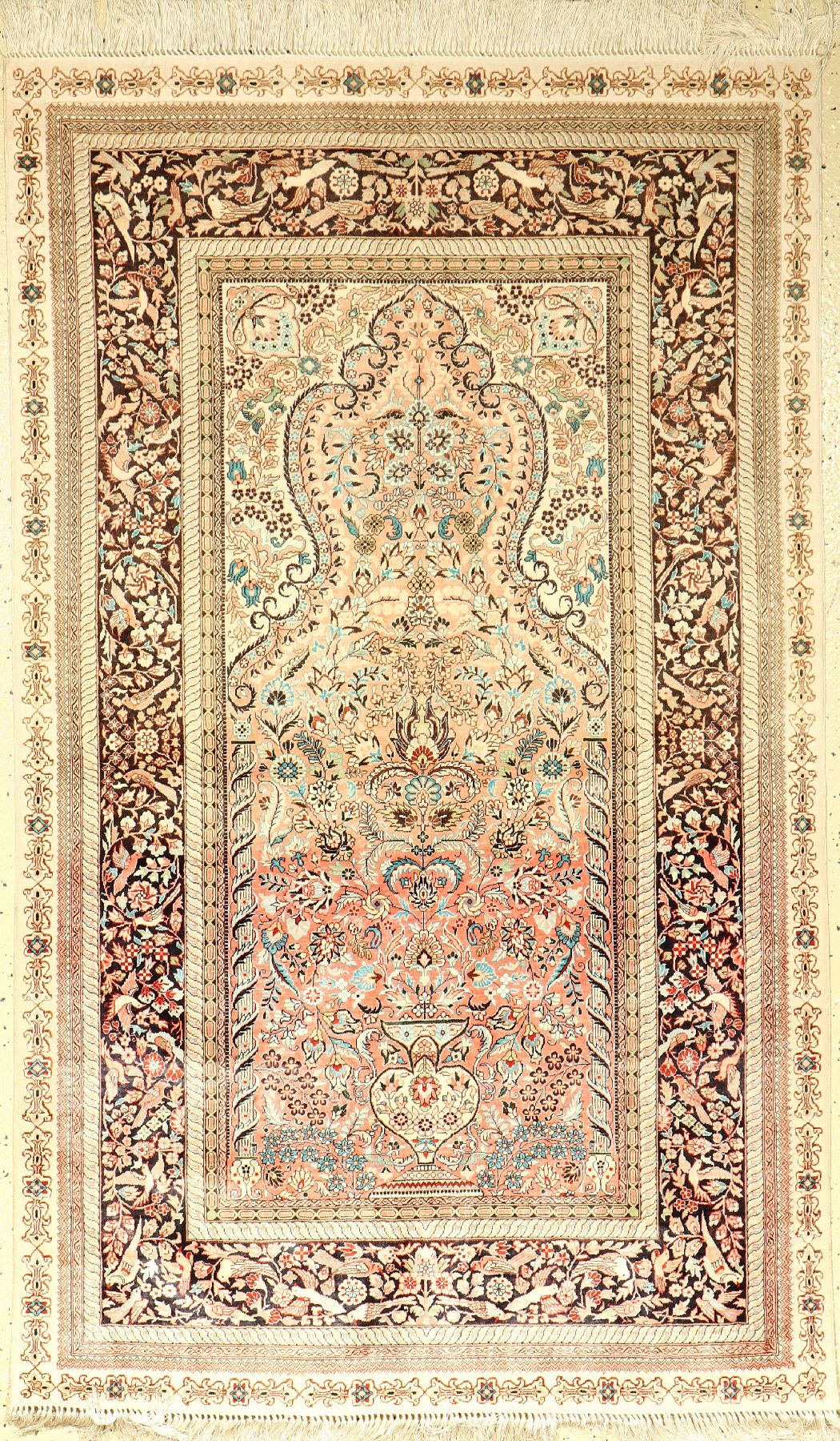 China Seide, China, ca. 40 Jahre, reine Naturseide, ca. 155 x 93 cm, EHZ: 2(verblasst)