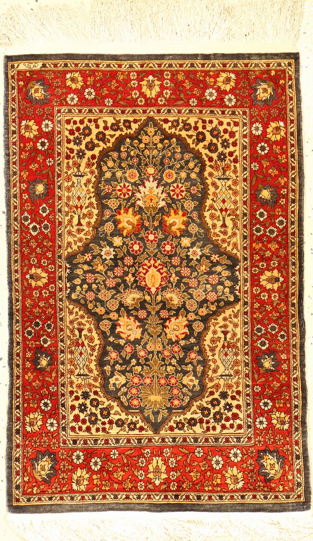 Seiden Hereke (Signiert), Türkei, um 1970, reine Naturseide, ca. 82 x 52 cm, EHZ: 2 (verblaßt)