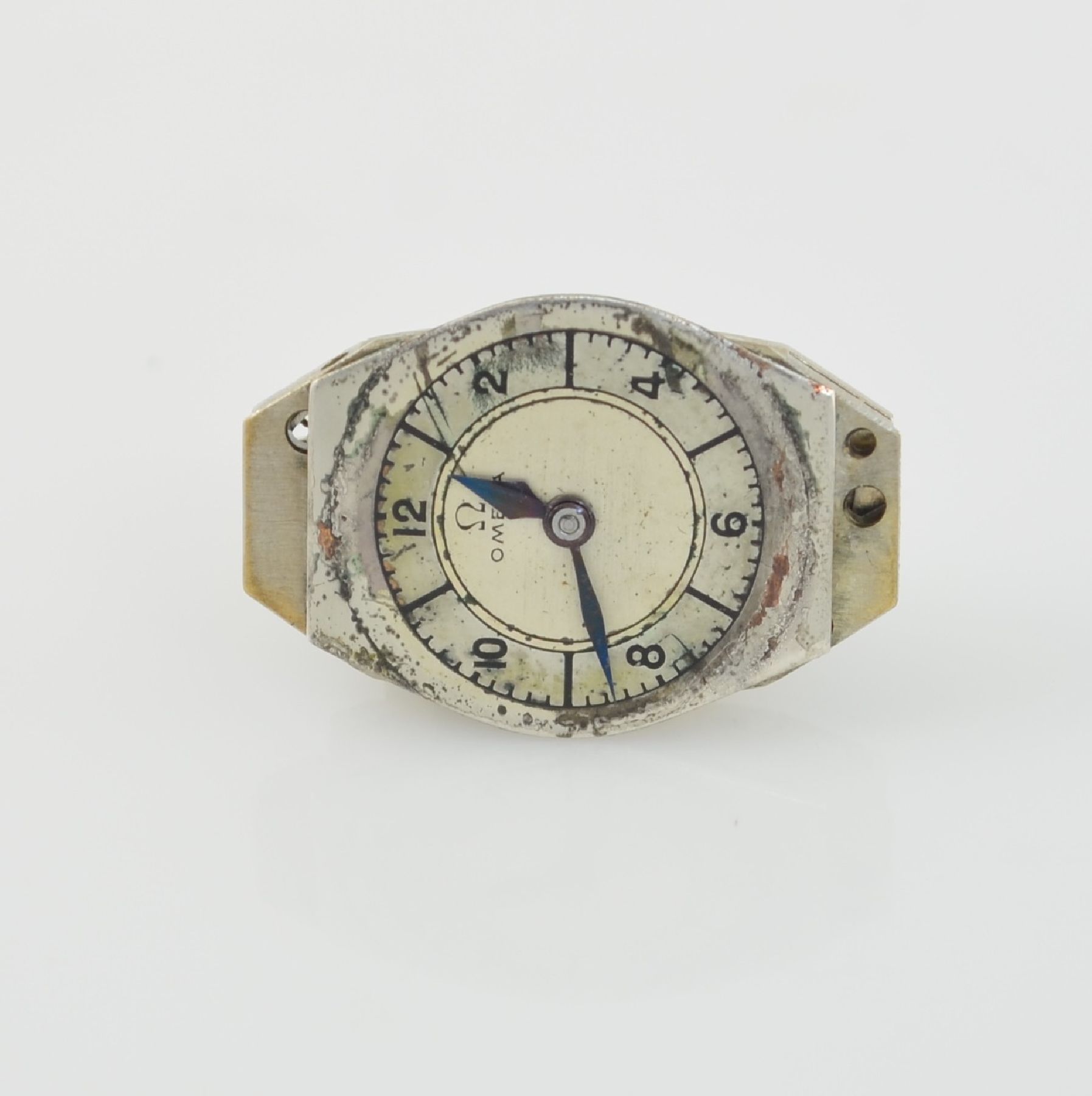 Detail d: OMEGA frühe Damenarmbanduhr in Edelstahl, Handaufzug, Schweiz um 1937, Boden aufgedr., Steigbügel-förmige Bandanst., Zifferblatt altersbed. fl., ...