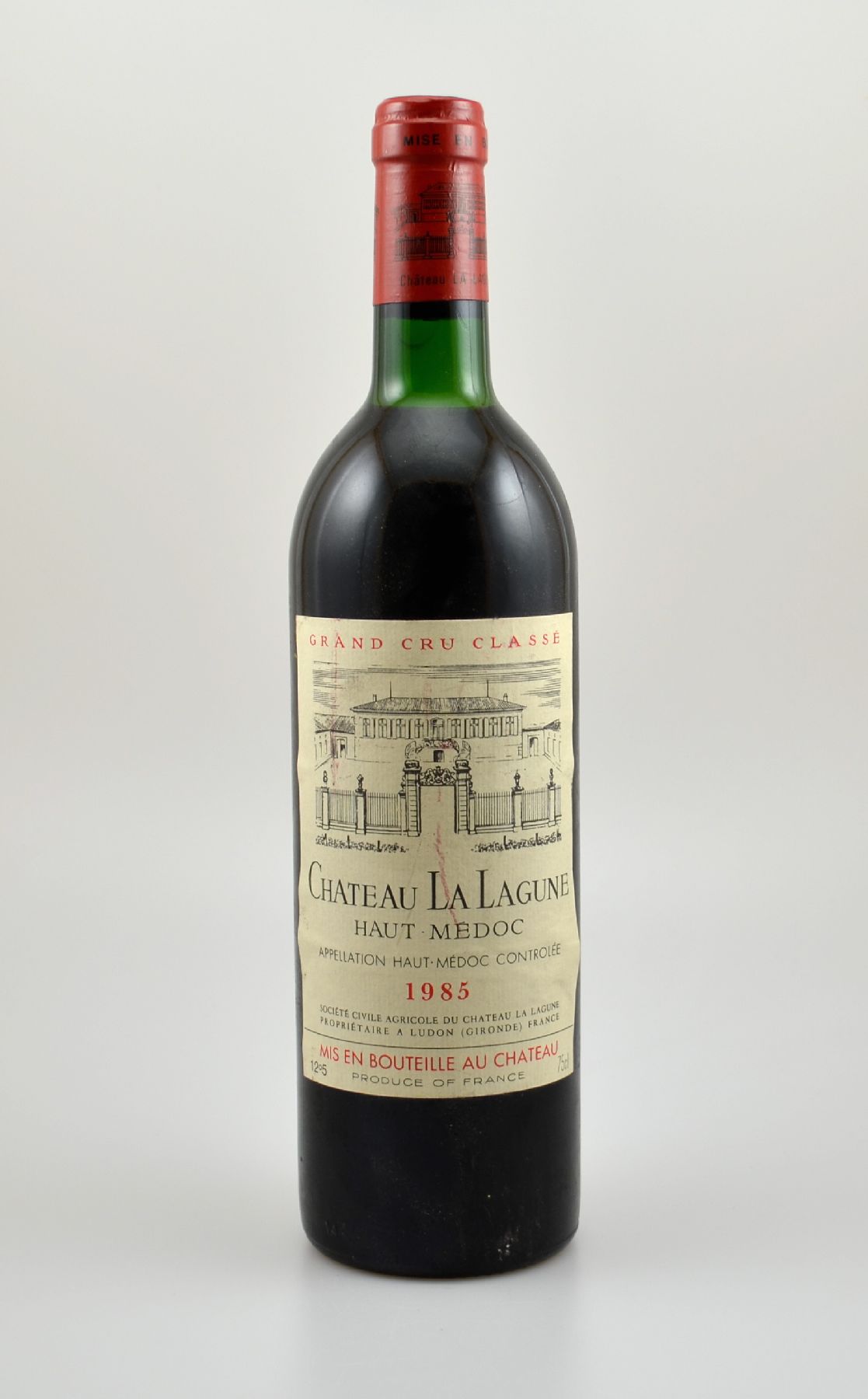 5 Flaschen Chateau La Lagune, Jahrgänge: 4x 1985 & 1x 1986, Haut-Medoc, je ca. 75 cl, 12,5 % Vol., Füllstände: upper mid shoulder bis top ...