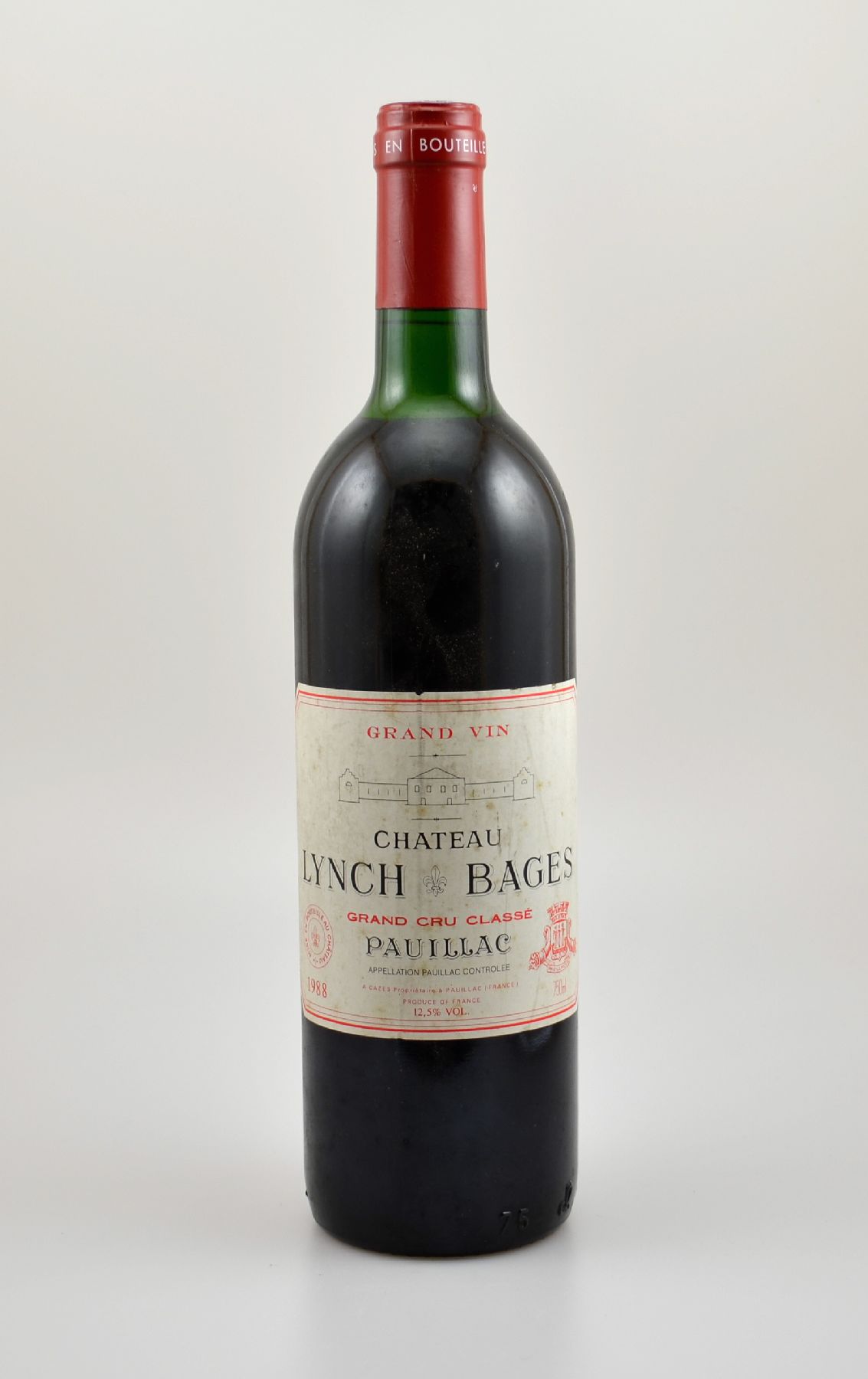 1 Flasche 1988 Chateau Lynch Bages, Pauillac, Grand Cru Classe, ca. 75 cl, 12,5 % Vol., Füllstand: ca. top shoulder, Etikett beschmutzt, ...