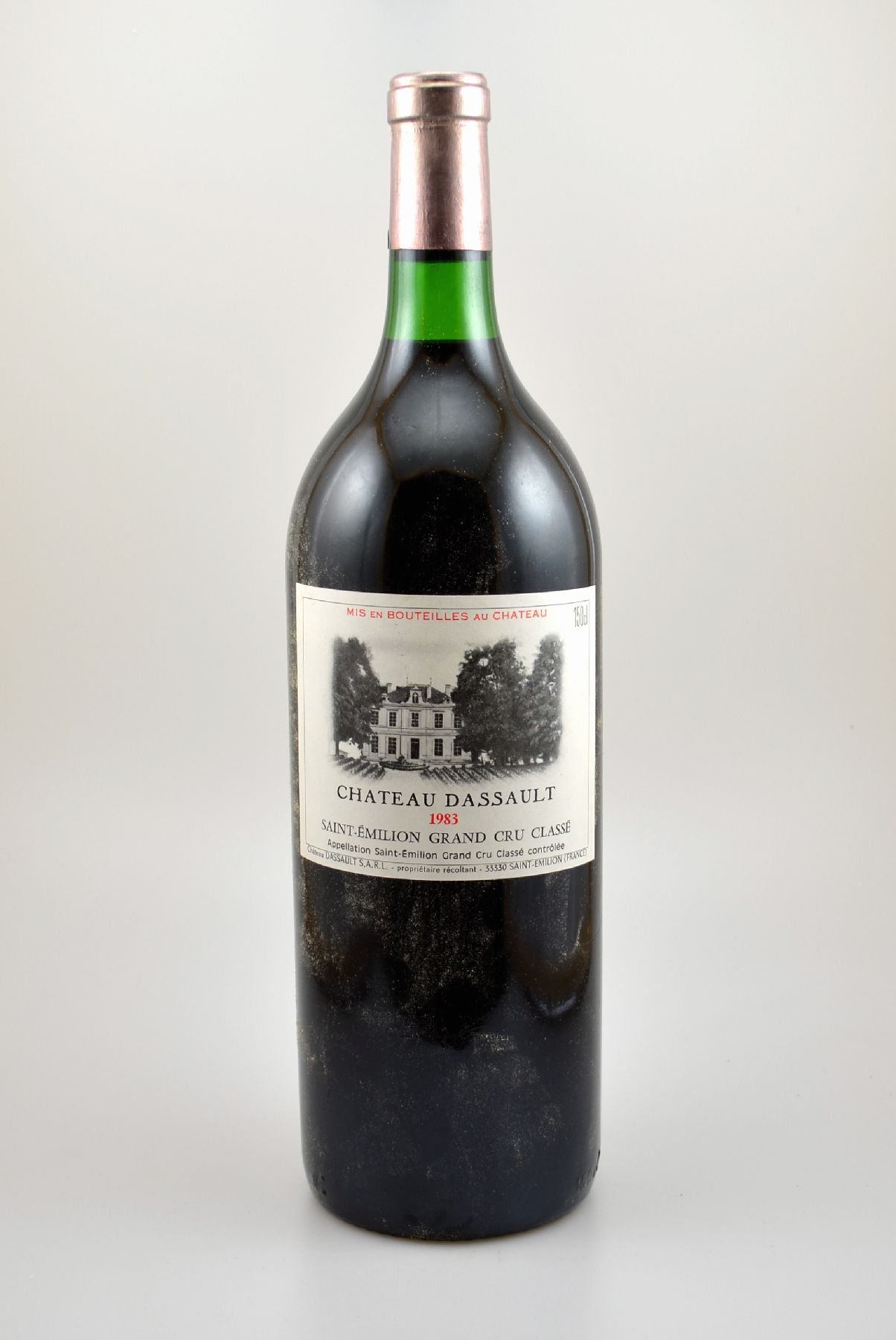 3 Magnumflaschen 1983 Chateau Dassault, Saint-Emilion Grand Cru Classe, je ca. 150 cl, Füllstände: je ca. into neck, sehr gute Erhaltungszustände, ...