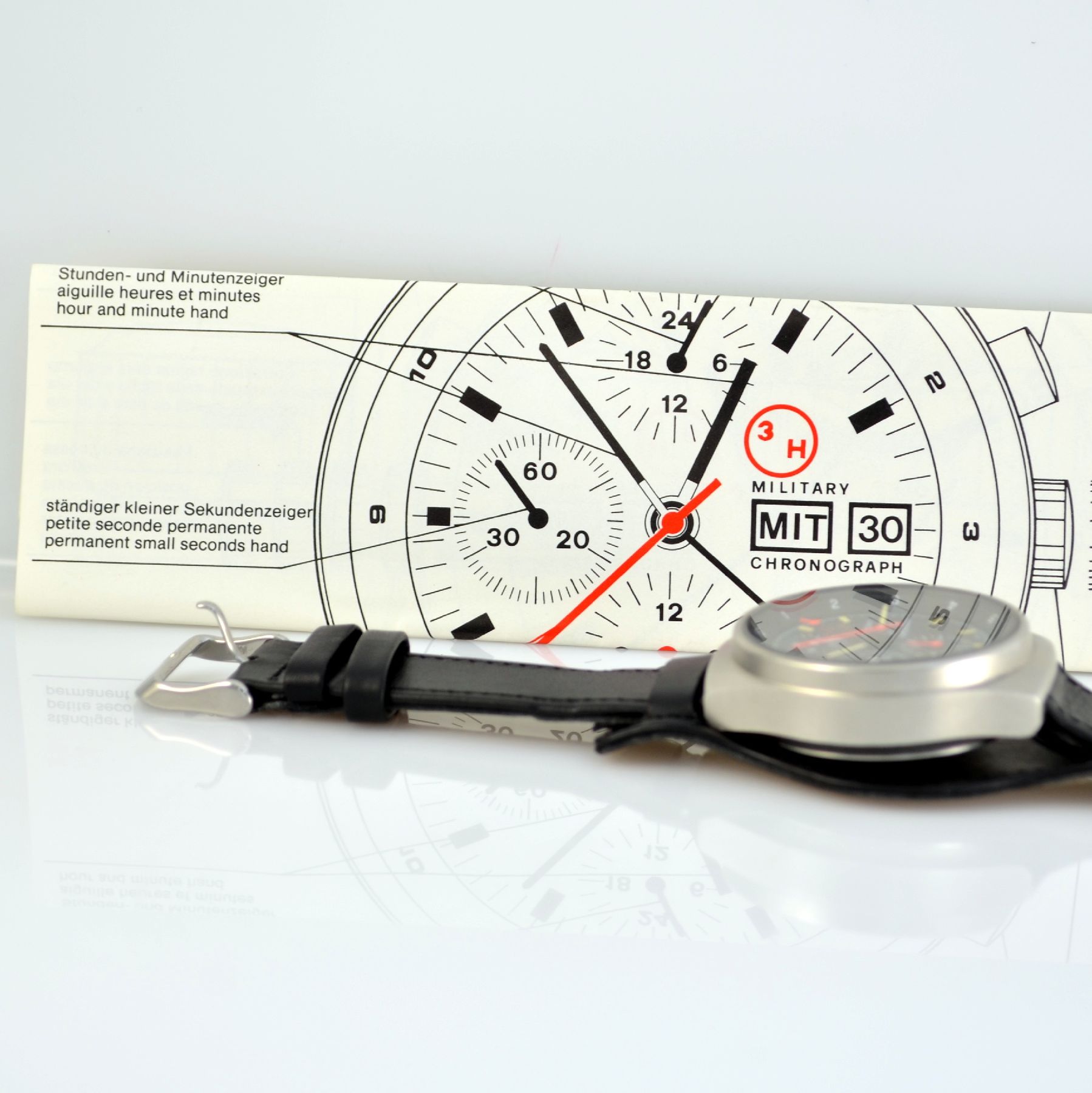 Detail k: PORSCHE DESIGN Orfina Flieger-Chronograph der Bundeswehr mit original Box & Anleitung, Schweiz um 1980, matt. Geh., Krone & Boden verschr., Vers.-Nr. ...