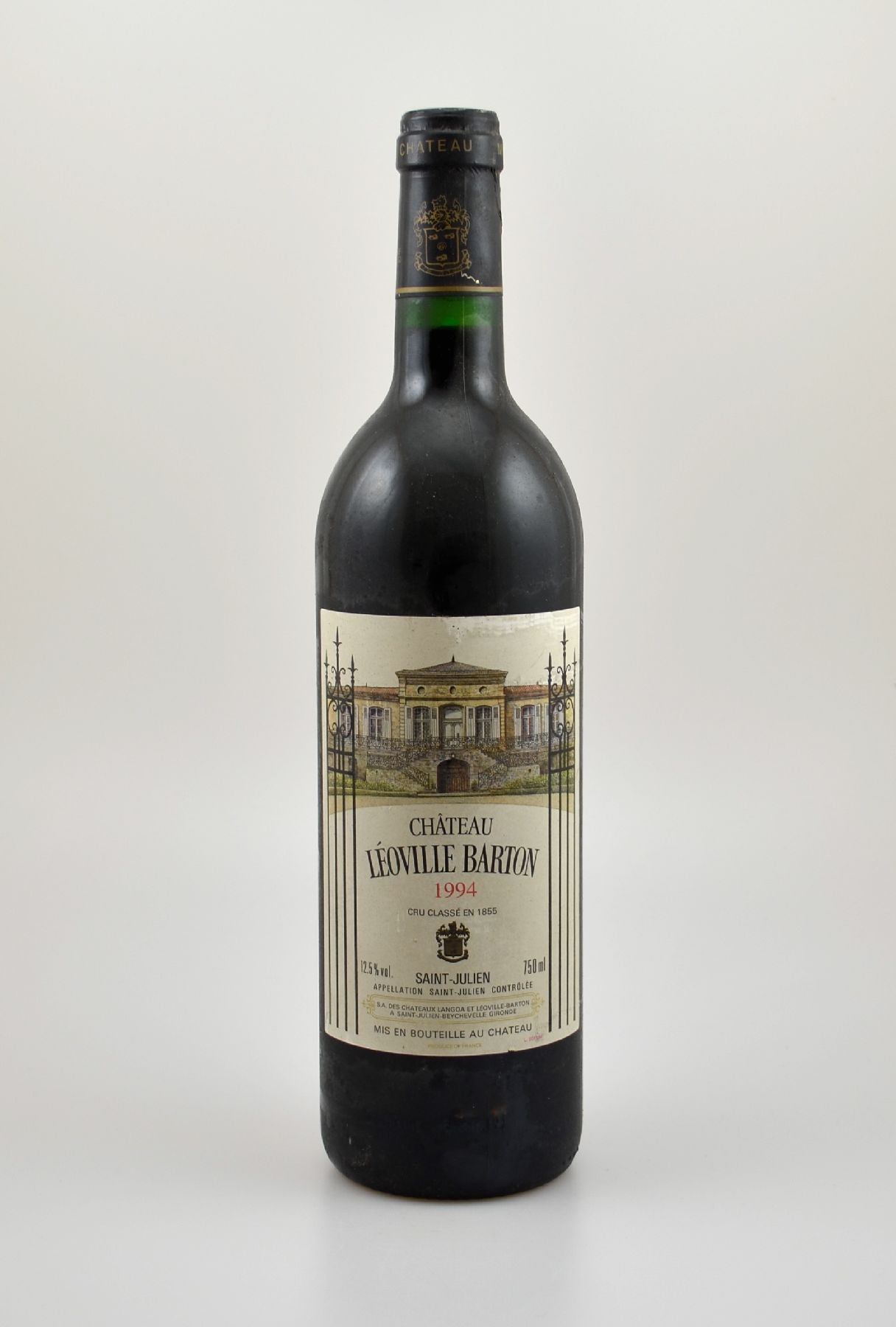 1 Flasche 1994 Chateau Leoville Barton, Saint-Julien, Grand Cru Classe, ca. 75 cl, 12,5 % Vol., Füllstand: into neck, Etikett l. beschmutzt, ...