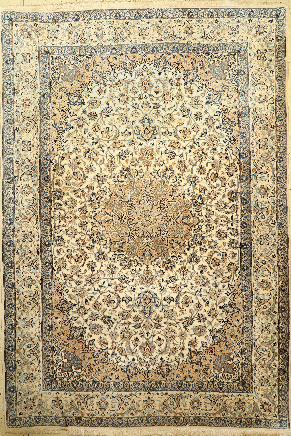 Nain fein, Persien, ca. 50 Jahre, Korkwollemit Seide, ca. 316 x 207 cm, EHZ: 2