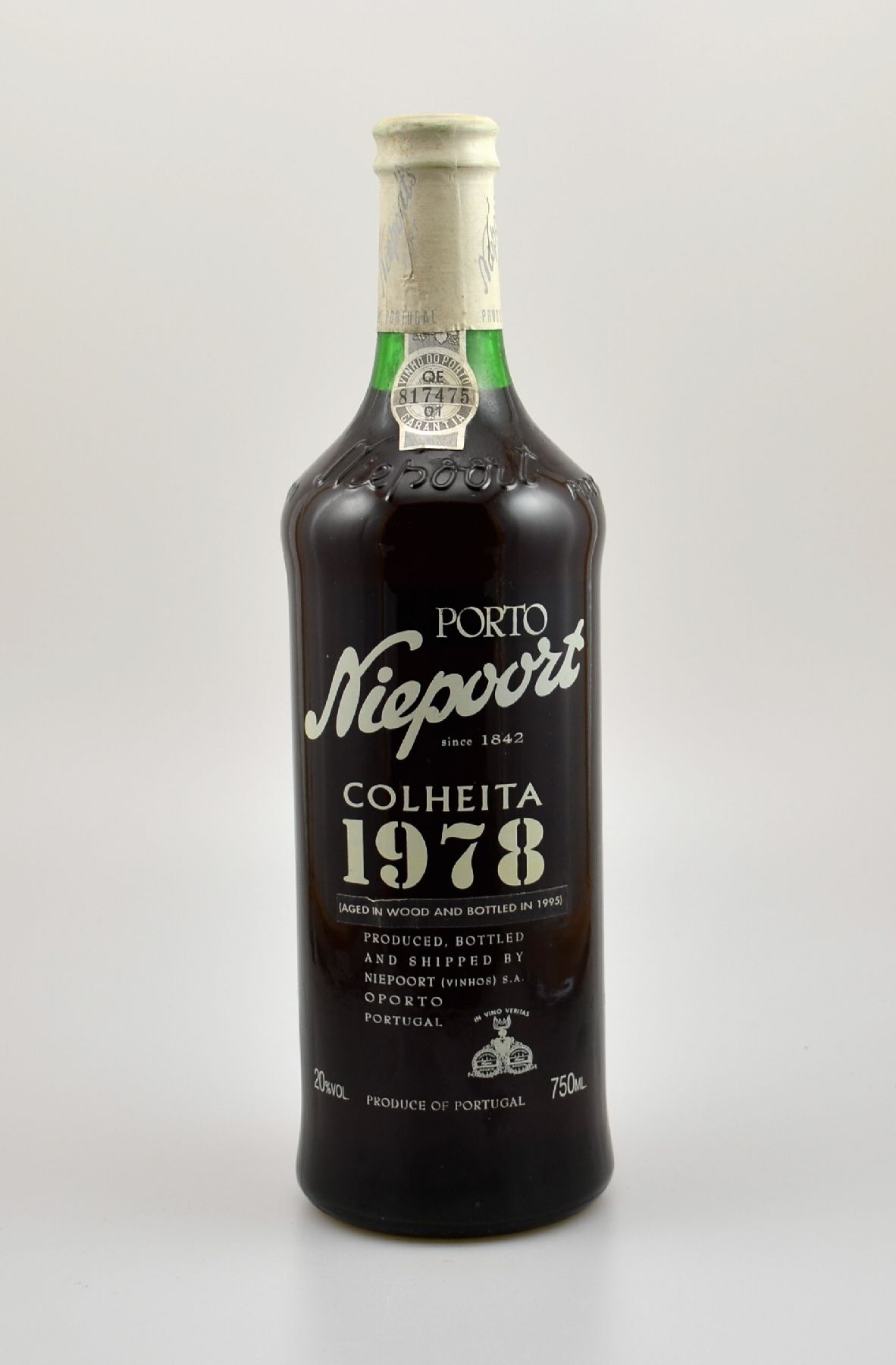 1 Flasche 1978 Niepoort Porto Colheita, ca. 75 cl, 20 % Vol., Füllstand: ca. into neck, guter Erhaltungszustand, unverkostet