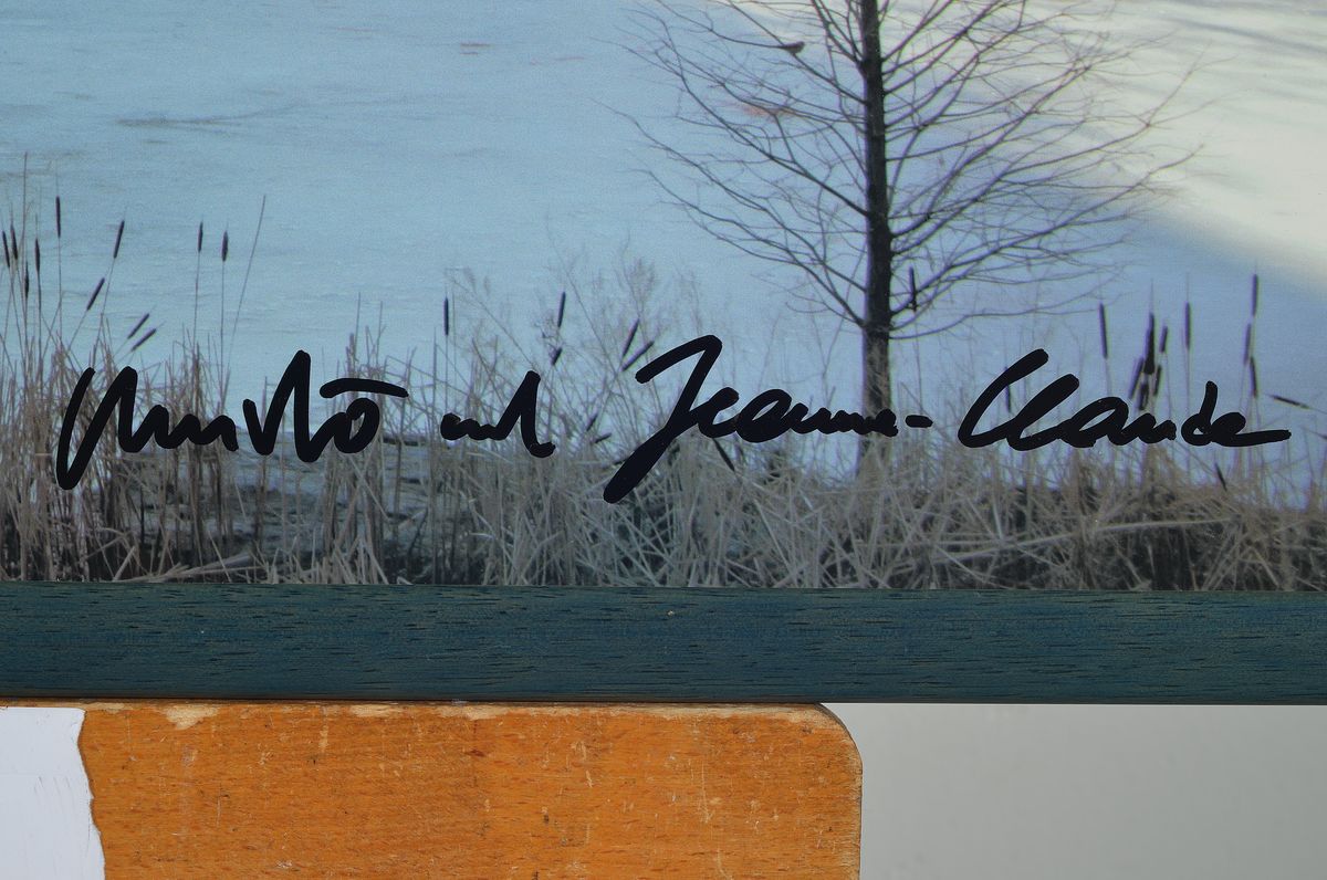 Detail a: Christo und Jeanne-Claude, The Gates, Farboffset, rechts unten handsigniert, ca. 50x75cm, u.Gl., R.