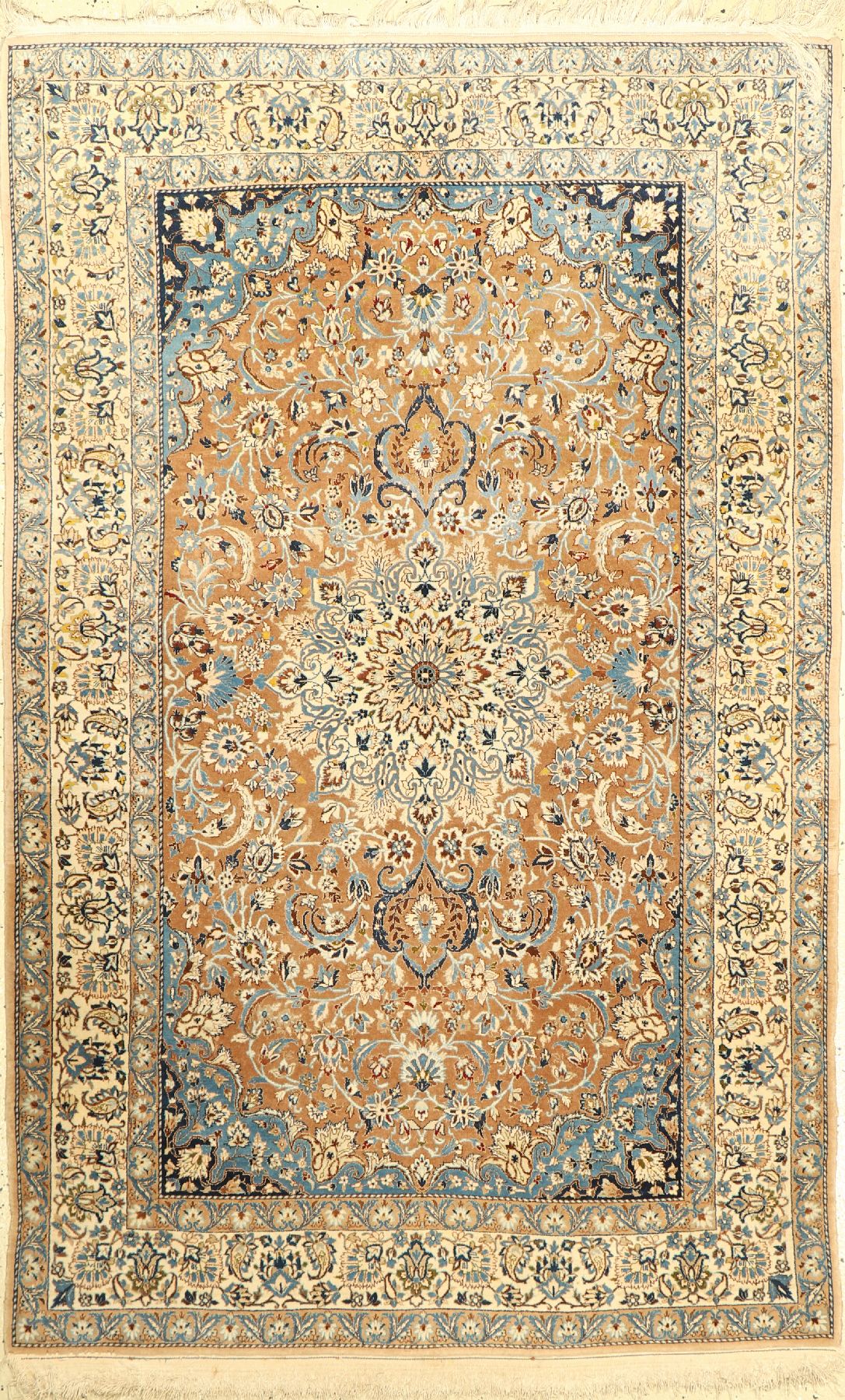 Nain alt, Persien, ca. 60 Jahre, Korkwolle mit Seide, ca. 192 x 121 cm, feine Qualität, leichter alter Mottenfraß, EHZ: 2