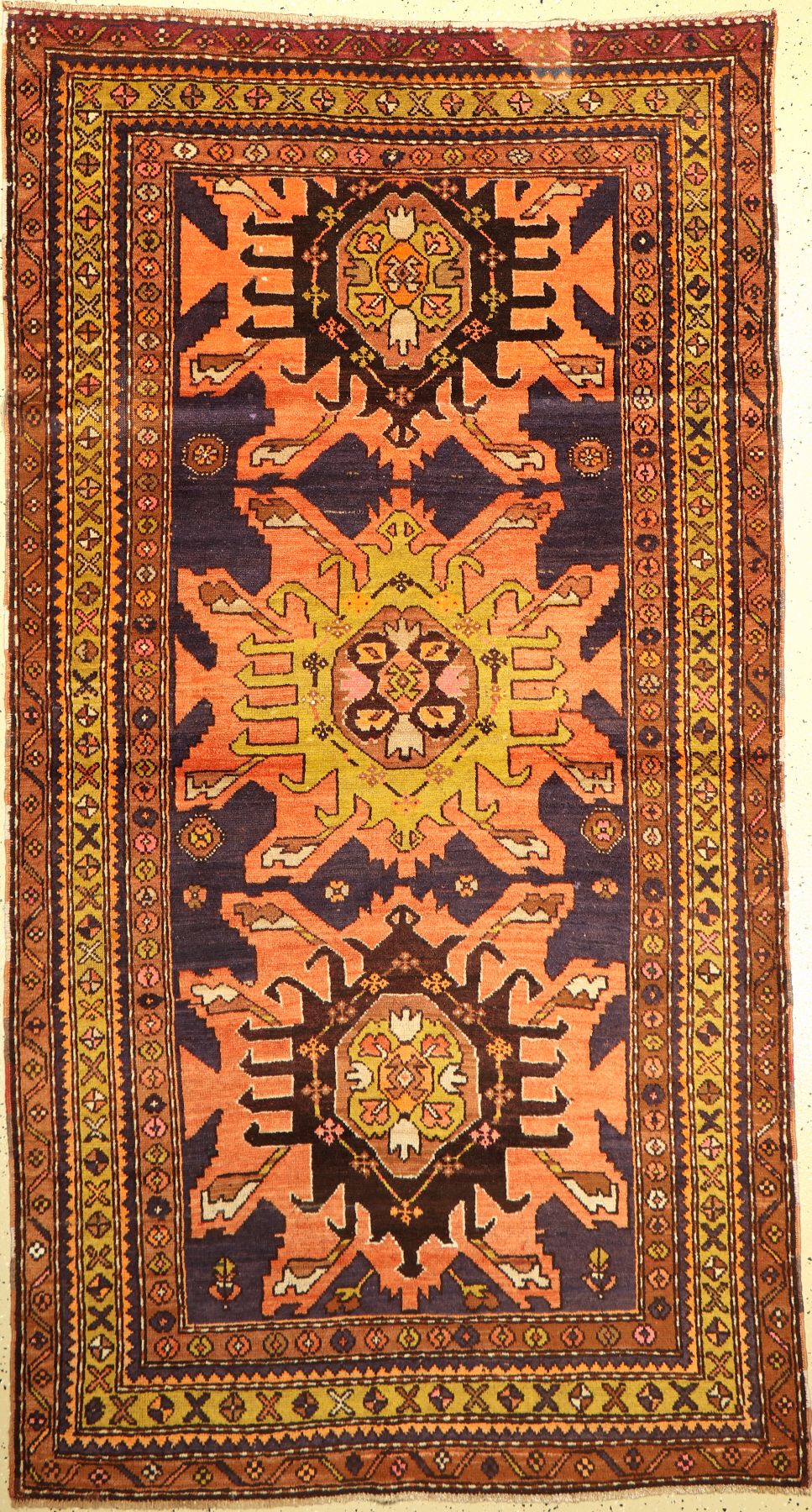 Karabagh alt, Kaukasus, um 1930, Wolle auf Wolle, ca. 240 x 127 cm, EHZ: 2-3