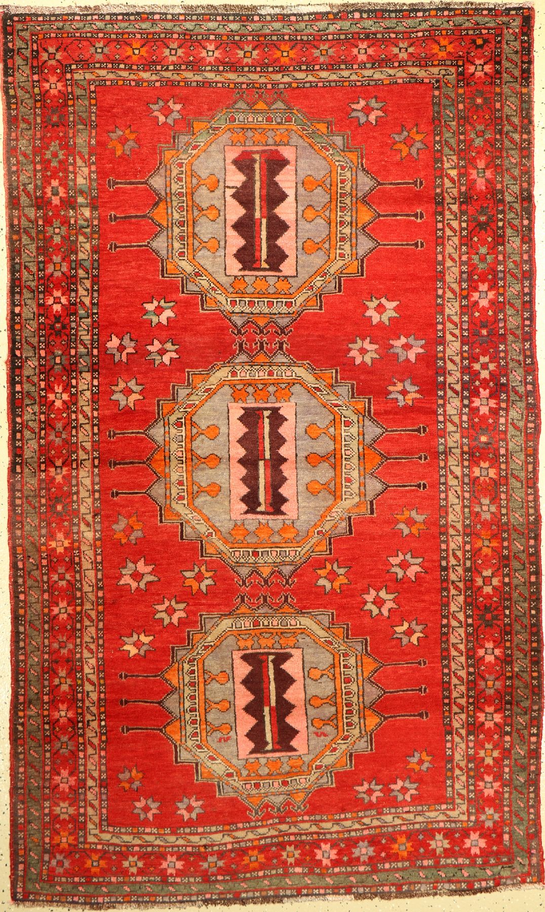 Karabagh alt (Turkmen Gül), Kaukasus, um 1930/1940, Wolle auf Wolle, ca. 210 x 125 cm, EHZ: 2-3