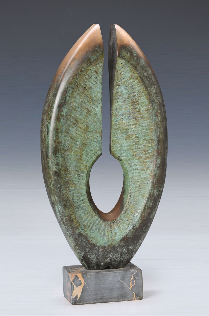 Pierre Schumann, 1917 Heide-2011 Eutin, bedeutender deutscher Bildhauer, zahlreiche Ausst. und Auszeichnungen, hier: Kosmische Form, Bronzeskulptur ...