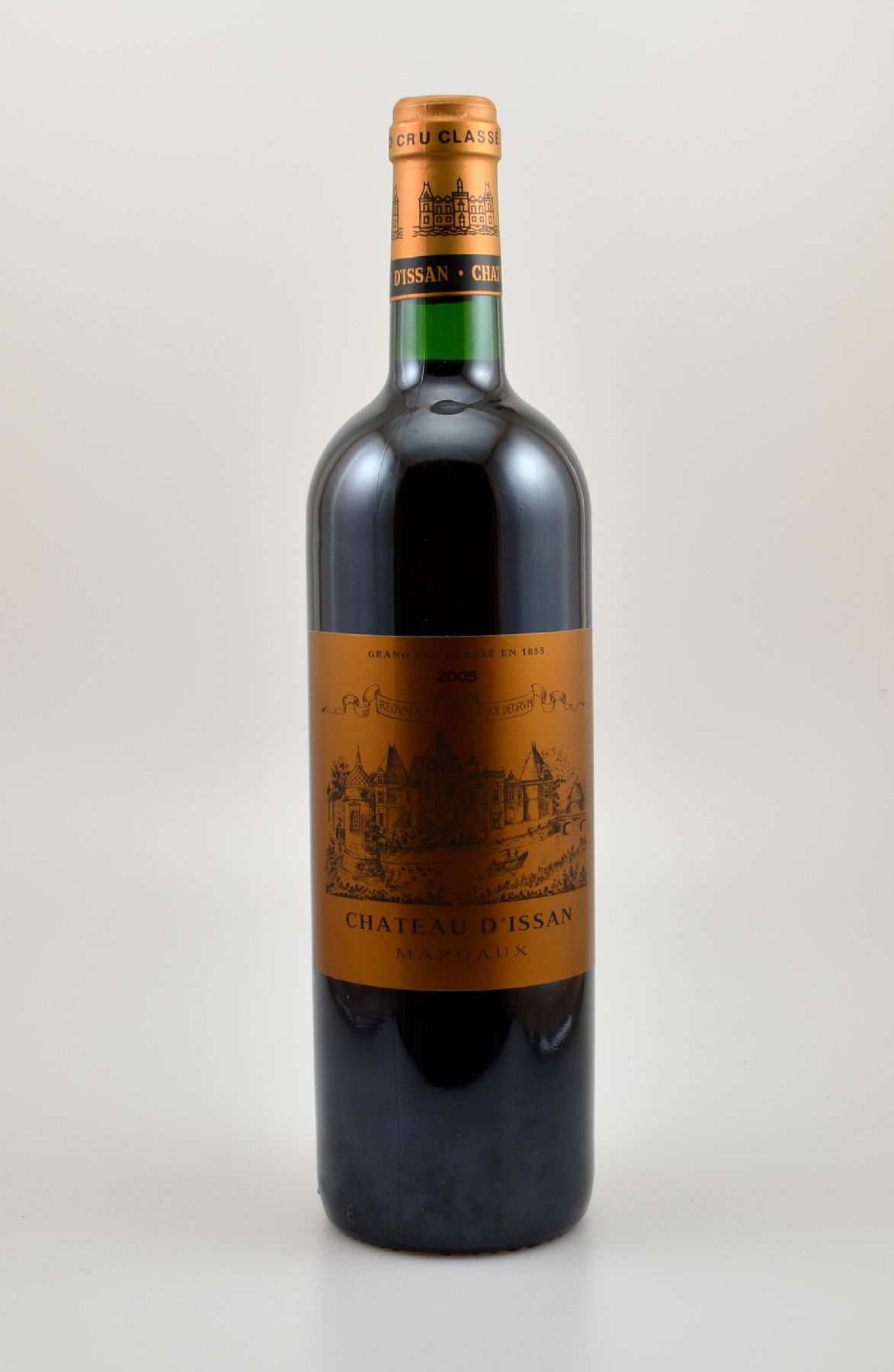 3 Flaschen 2005 Chateau D'ISSAN, Margaux, Grand Cru Classe, je ca. 75 cl, 13,5 % Vol., Füllstände: je into neck, gute Erhaltungszustände, ...