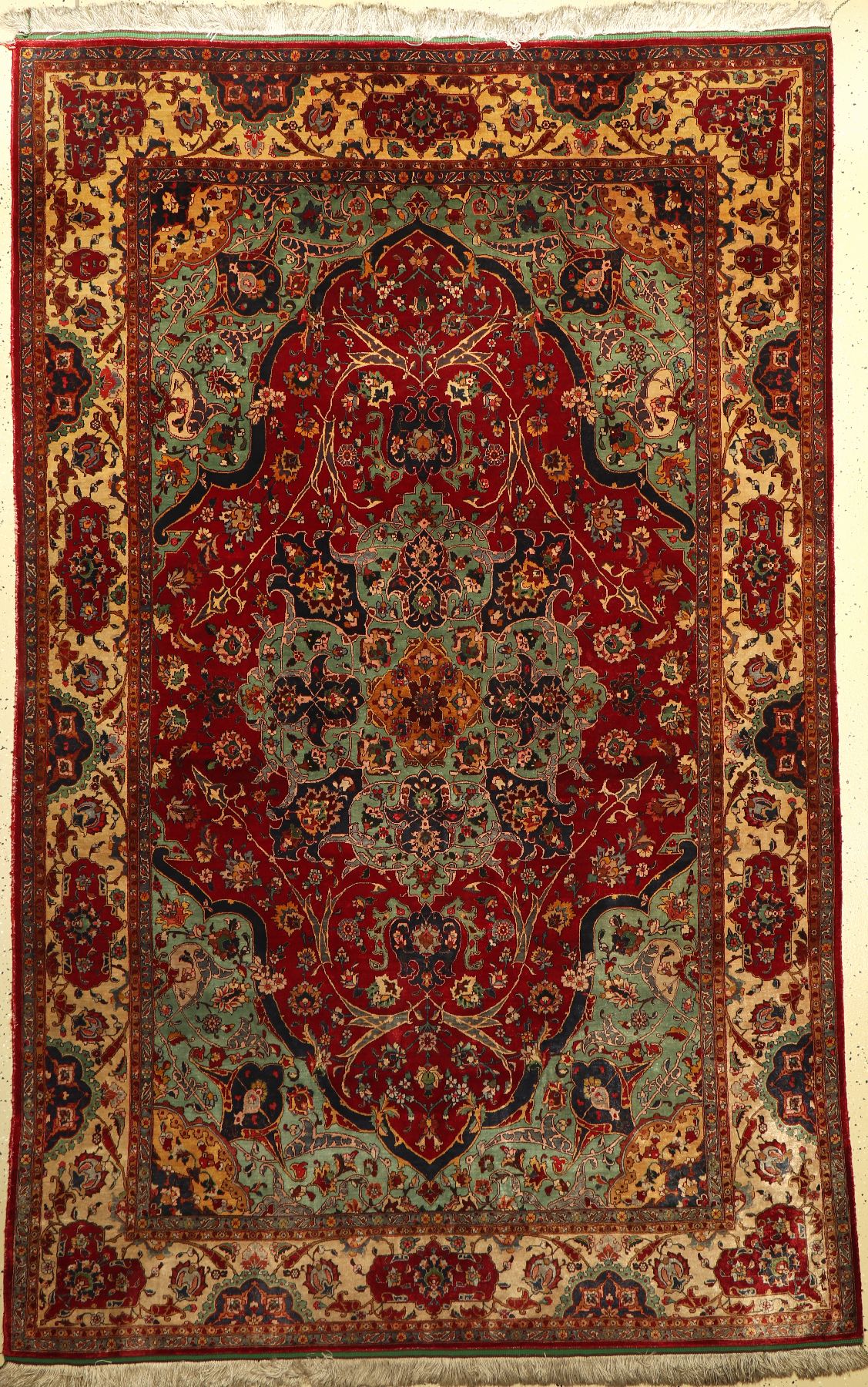 Täbriz Seide fein, Persien, ca. 60 Jahre, reine Naturseide, ca. 270 x 172 cm, EHZ: 3 selten.