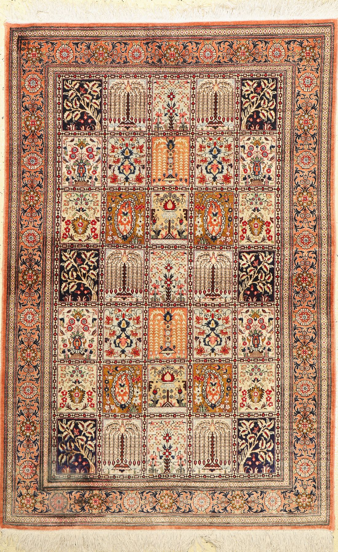 Ghom Seide, Persien, ca. 40 Jahre, Wolle auf Baumwolle, ca. 152 x 101 cm, EHZ: 2(Verfärrbt)