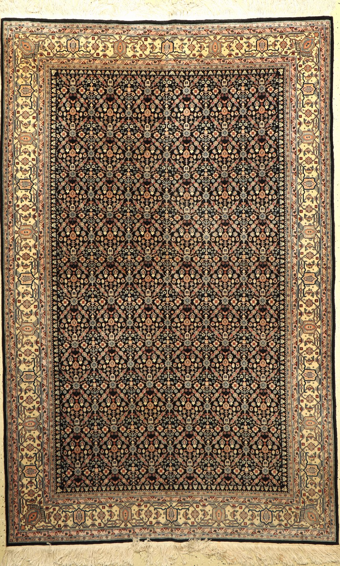 Täbriz, China, ca. 40 Jahre, Korkwolle, ca.243 x 154 cm, EHZ: 2-3