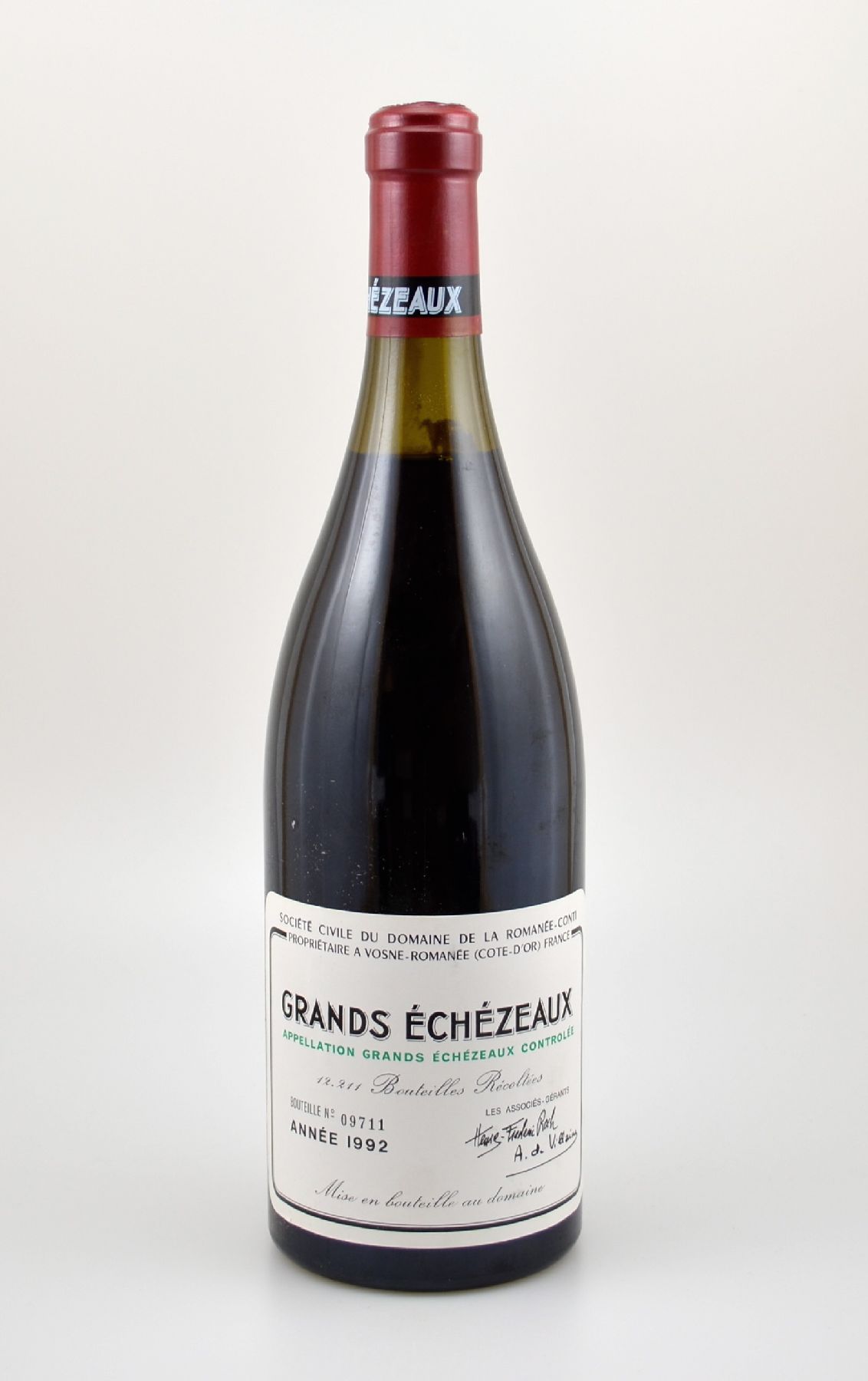 1 Flasche 1992 Grands Echezeaux Grand Cru, Domaine de La Romanee-Conti, ca. 75 cl, 13 % Vol., Abstand zwischen Kapsel und Wein: ca. 3 cm, ...