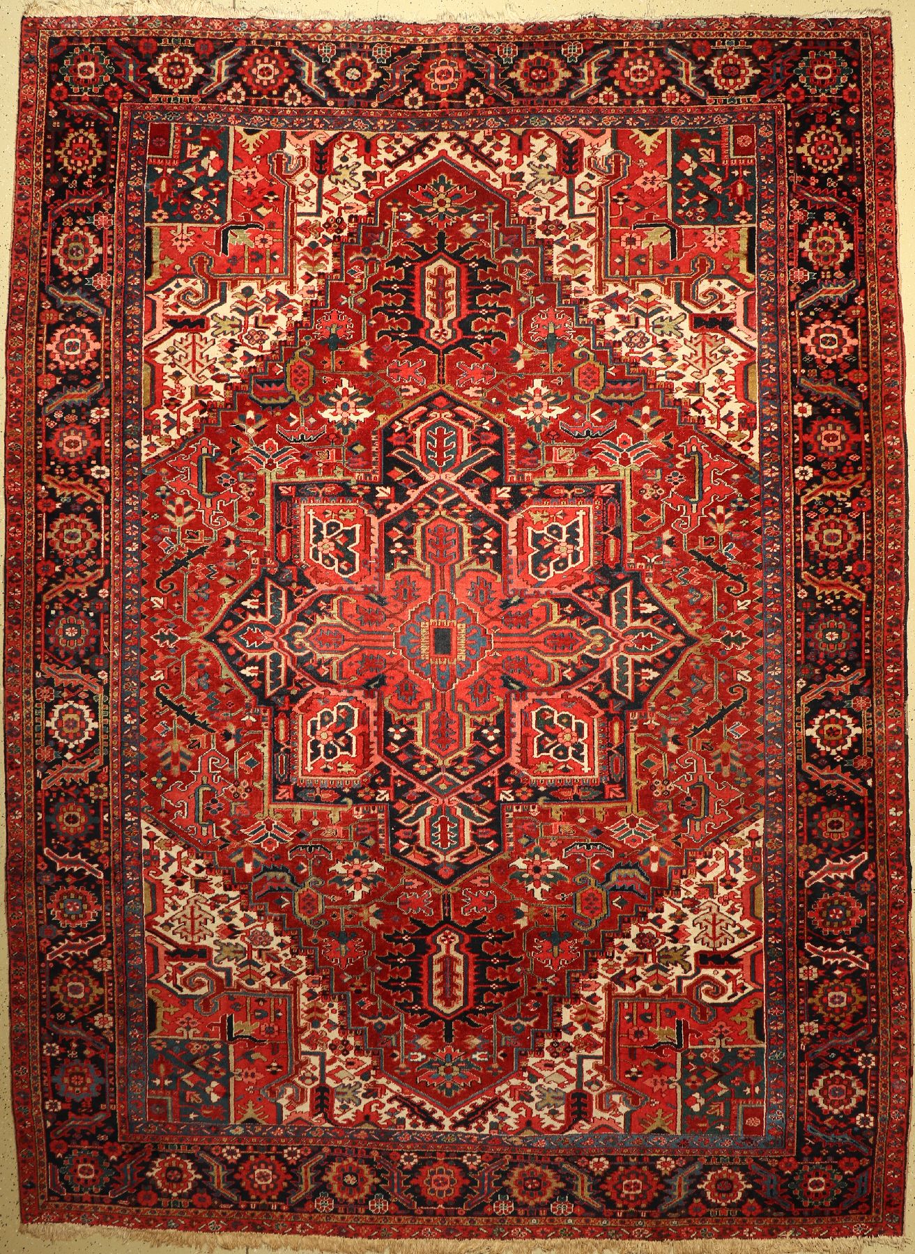 Heriz alt, Persien, um 1940, Wolle auf Baumwolle, ca. 396 x 293 cm, EHZ: 2-3