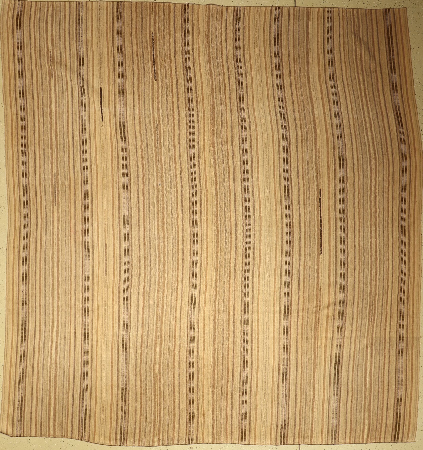 Großer Kelim alt, Nordpersien, ca. 60 Jahre, Wolle auf Wolle, ca. 293 x 308 cm, Naturbelassene Wolle, EHZ: 2