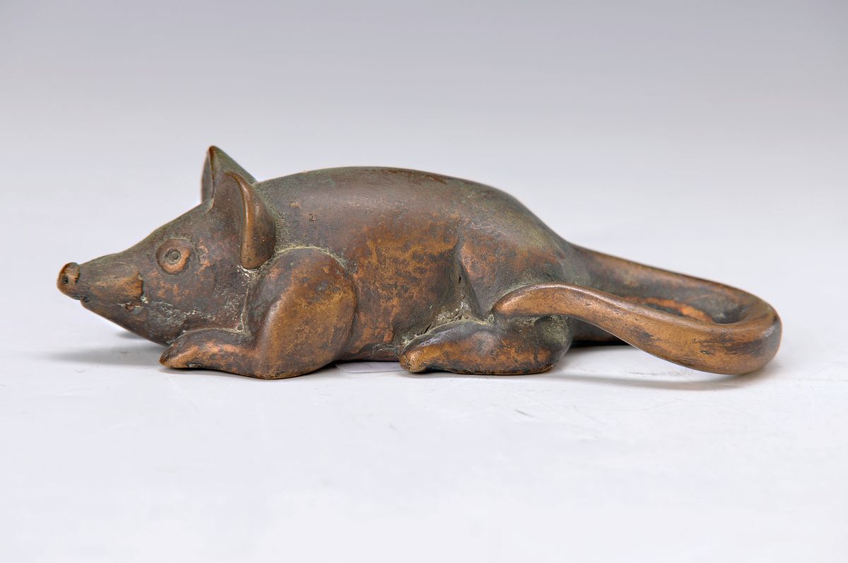 Gernot Rumpf, geb. 1941 Kaiserslautern, Maus, Bronze, L. 3/40, L. 11.5 cm
