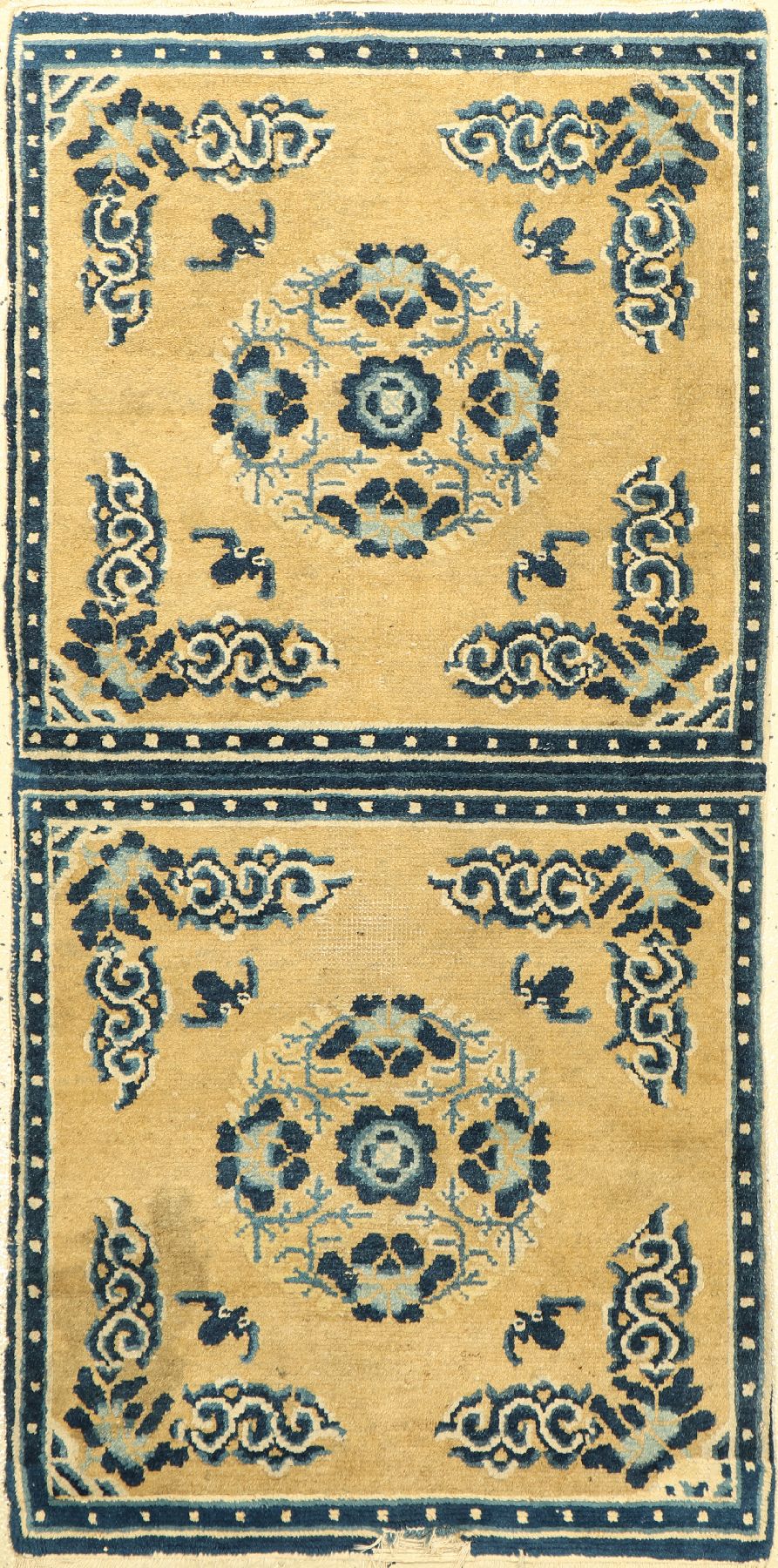 Früher Ning Hsia Sitzmatte, China, um 1800,Wolle auf Baumwolle, ca. 148 x 73 cm, EHZ: 3