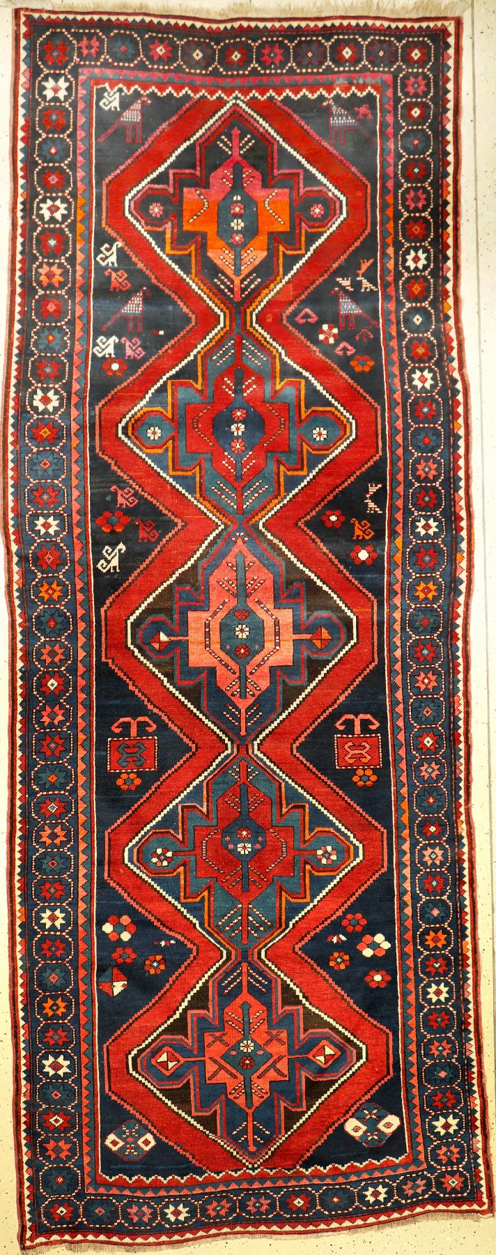 Karabagh "Galerie" alt, Kaukasus, um 1930, Wolle auf Wolle, ca. 349 x 135 cm, EHZ: 3-4