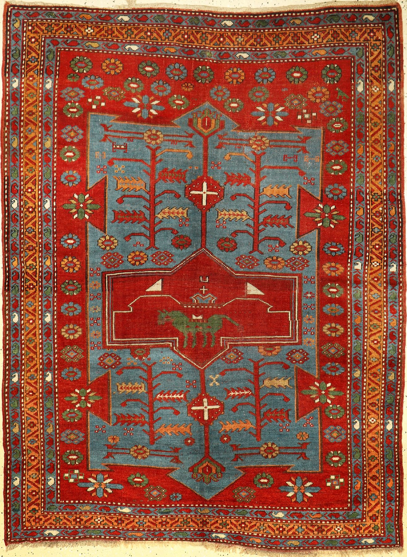 Armenischer Kasak alt, Kaukasus, um 1930, Wolle auf Wolle, ca. 200 x 150 cm, EHZ: 3-4. Grünes Pferd im Medaillon.