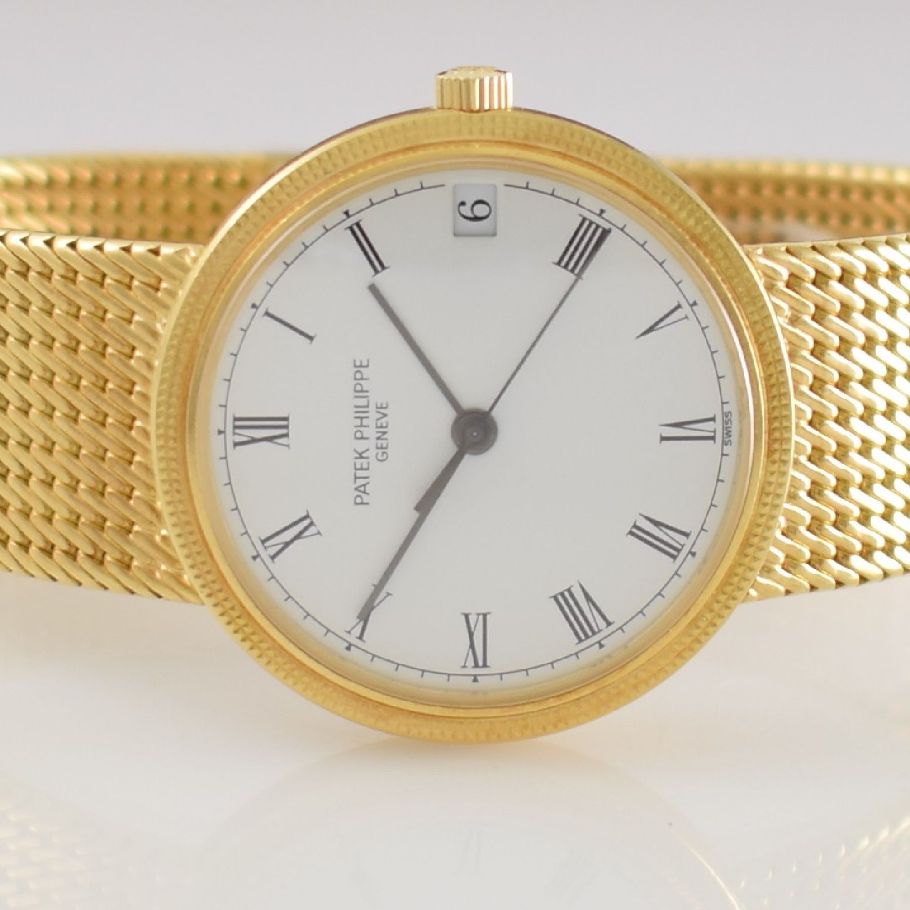 Detail b: PATEK PHILIPPE feine Herrengoldbanduhr Modell Calatrava Ref. 3802/205, Schweiz um 2000, Automatik, GG 750/000, Boden aufgedr., Lün. im ...