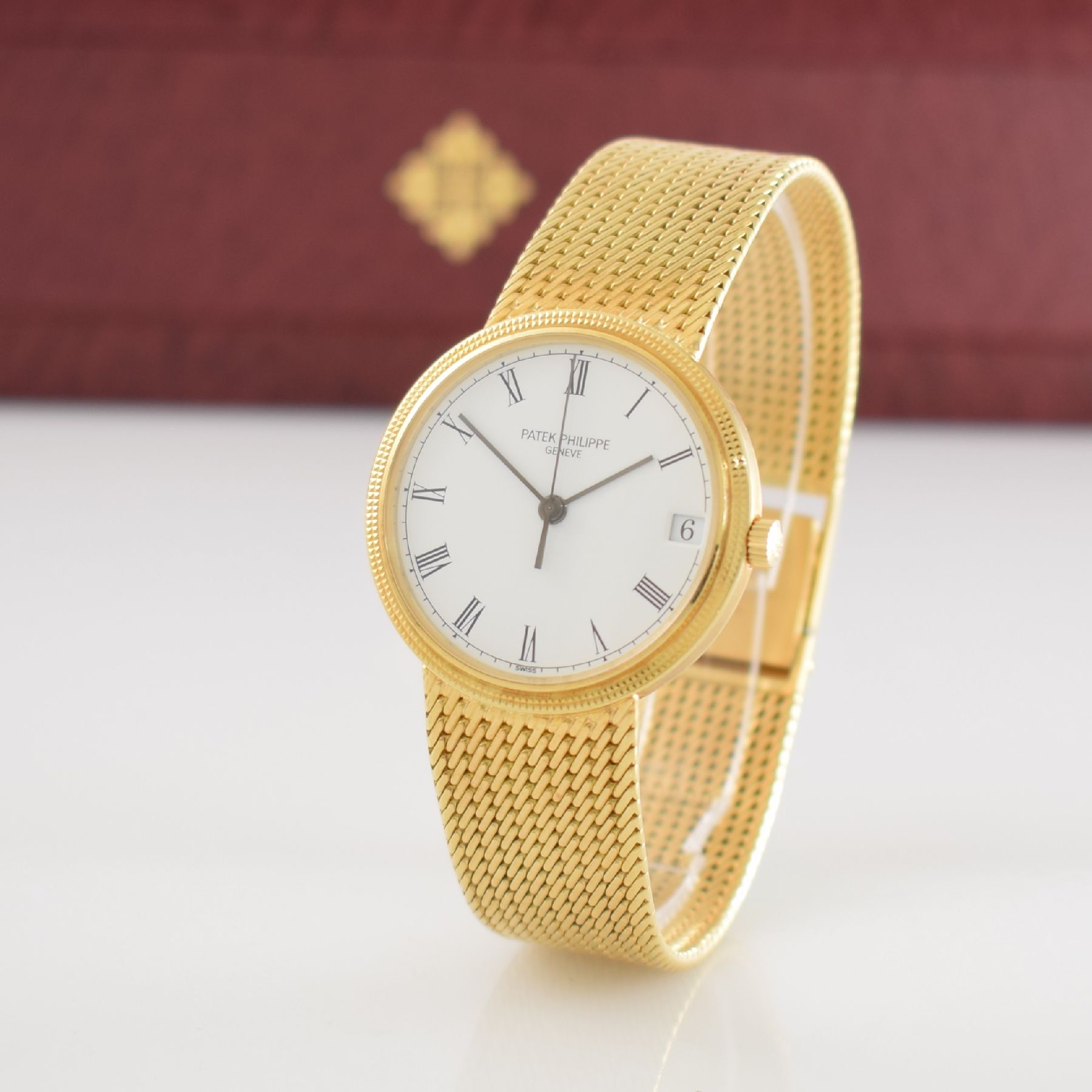 Detail c: PATEK PHILIPPE feine Herrengoldbanduhr Modell Calatrava Ref. 3802/205, Schweiz um 2000, Automatik, GG 750/000, Boden aufgedr., Lün. im ...