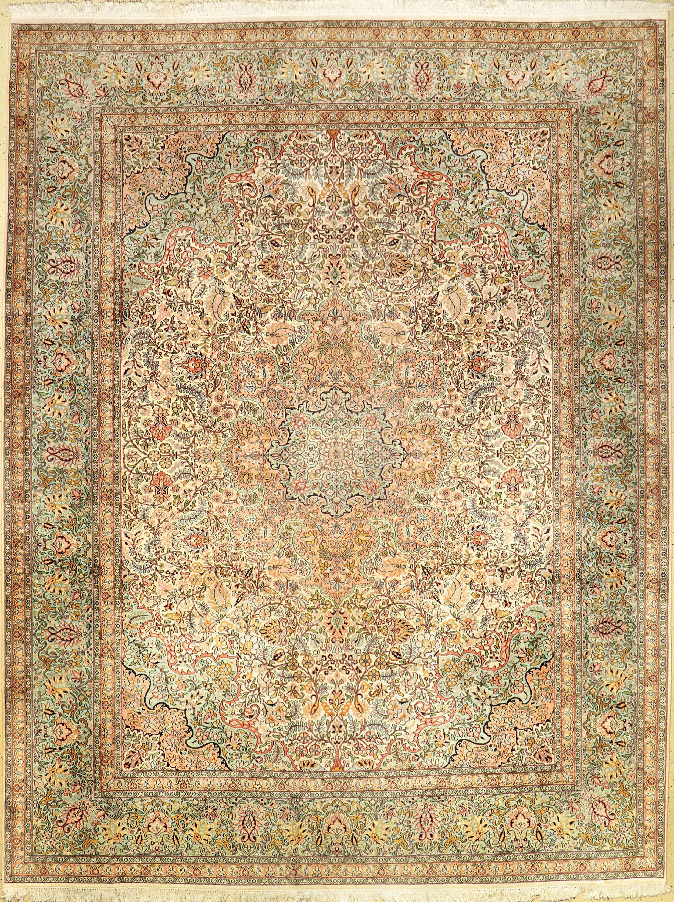 Kaschmir Seide, Indien, ca. 30 Jahre, Kunstseide, ca. 344 x 266 cm, EHZ: 3