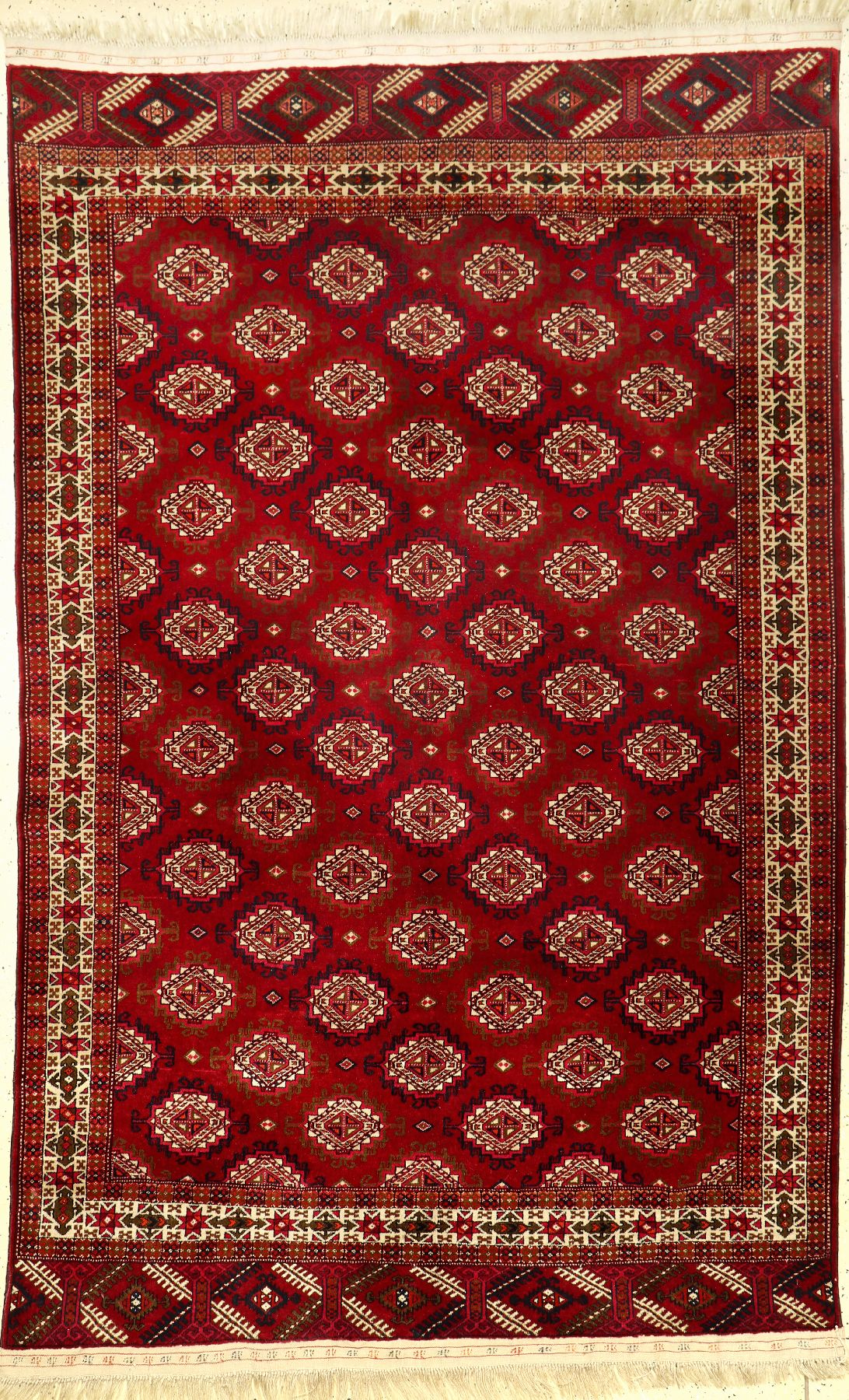 Bochara fein, Rußland, ca. 40 Jahre, Wolle auf Wolle, ca. 250 x 163 cm, feine Knüpfung, dekorativ, EHZ: 2