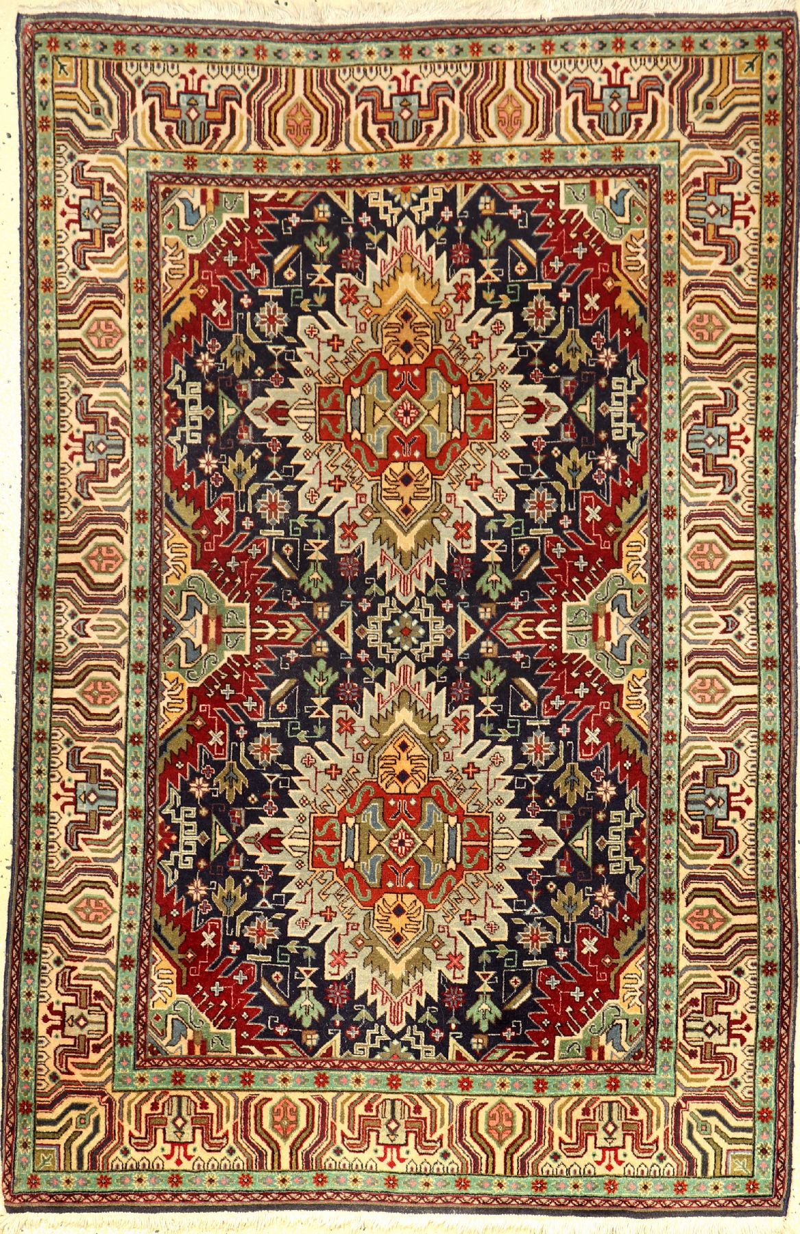 Täbriz alt, Persien, ca. 50 Jahre, Wolle auf Baumwolle, ca. 150 x 100 cm, EHZ: 2-3