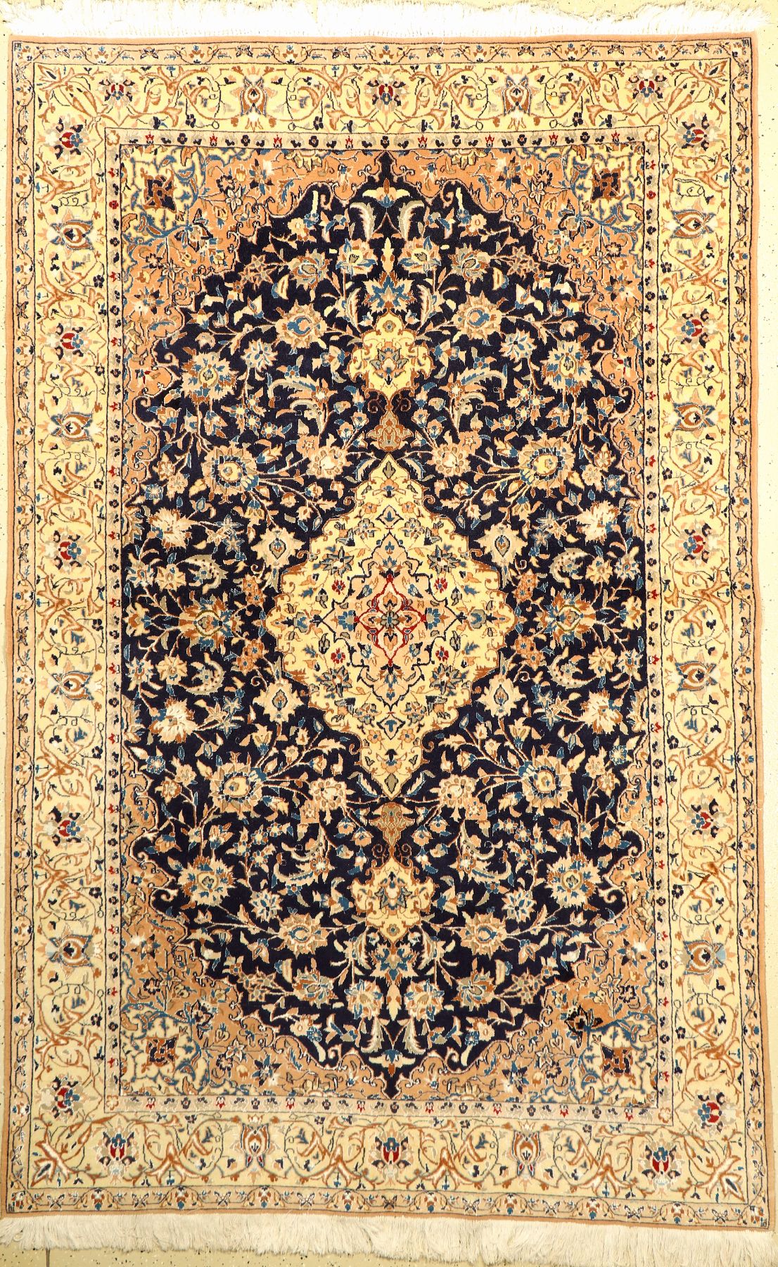 Nain alt, Persien, ca. 40 Jahre, Wolle mit Seide, ca. 250 x 160 cm, EHZ: 2