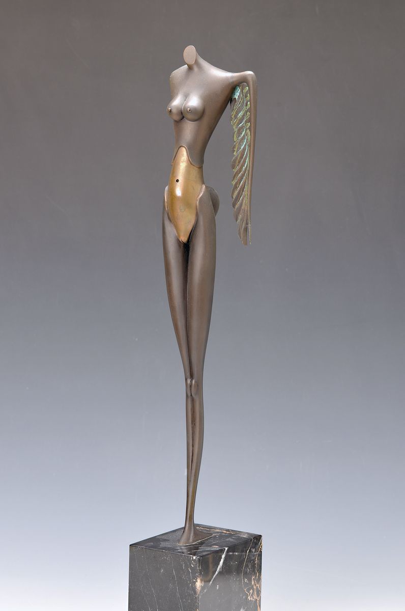 Paul Wunderlich, 1927 Eberswalde-2010 Saint- Pierre-de-Vassols/Provence, Kleine Nike, Bronzeskulptur, signiert, Gießerstempel Venturi Arte, num. ...