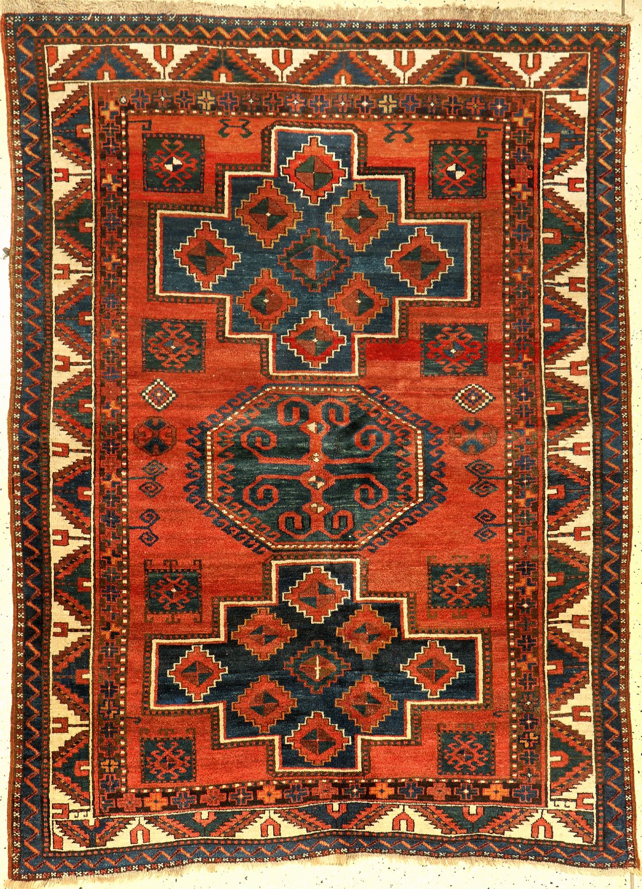 Armenischer Kasak alt, Kaukasus, um 1920, Wolle auf Wolle, ca. 193 x 135 cm, Lori PambakDesign, EHZ: 2-3