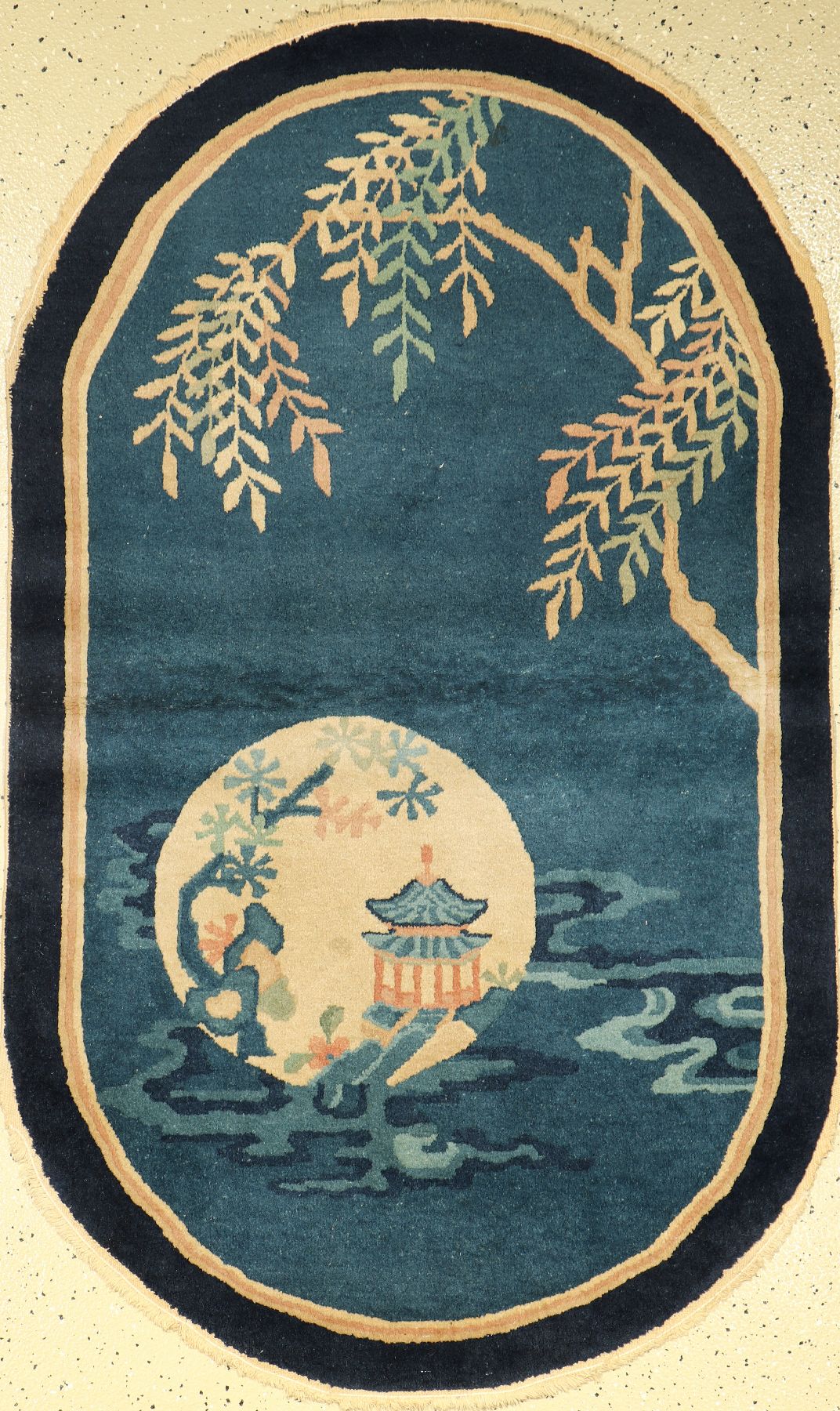Peking alt (Oval), China, um 1940, Wolle auf Baumwolle, ca. 150 x 90 cm, dekorativ, seltenes Design, EHZ: 2