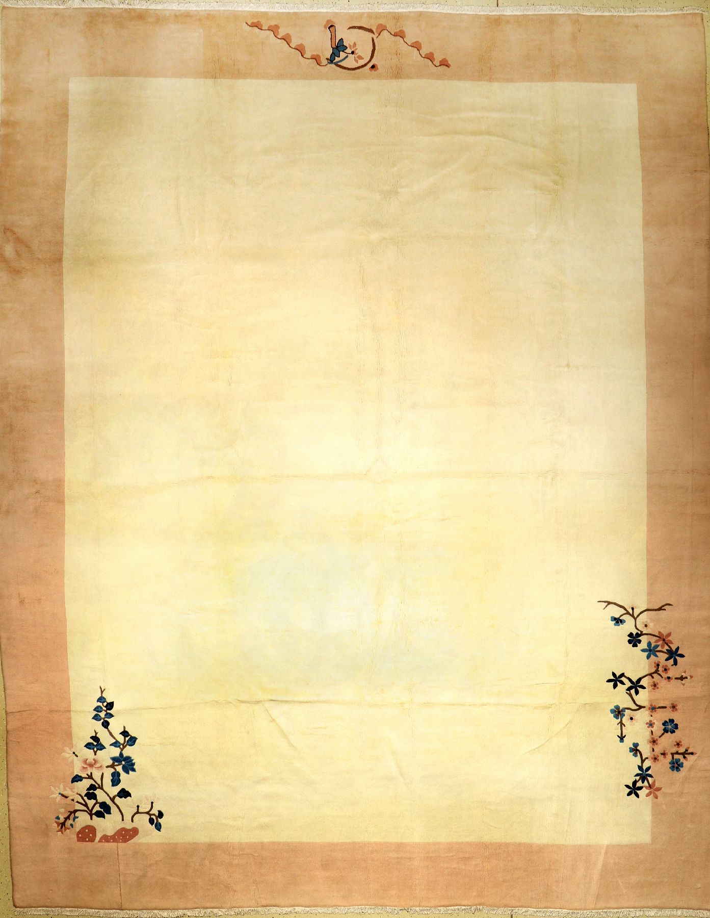 Großer Peking alt, China, ca. 50 Jahre, Wolle auf Baumwolle, ca. 436 x 345 cm, dekorativ, EHZ: 2-3 (Flecken)